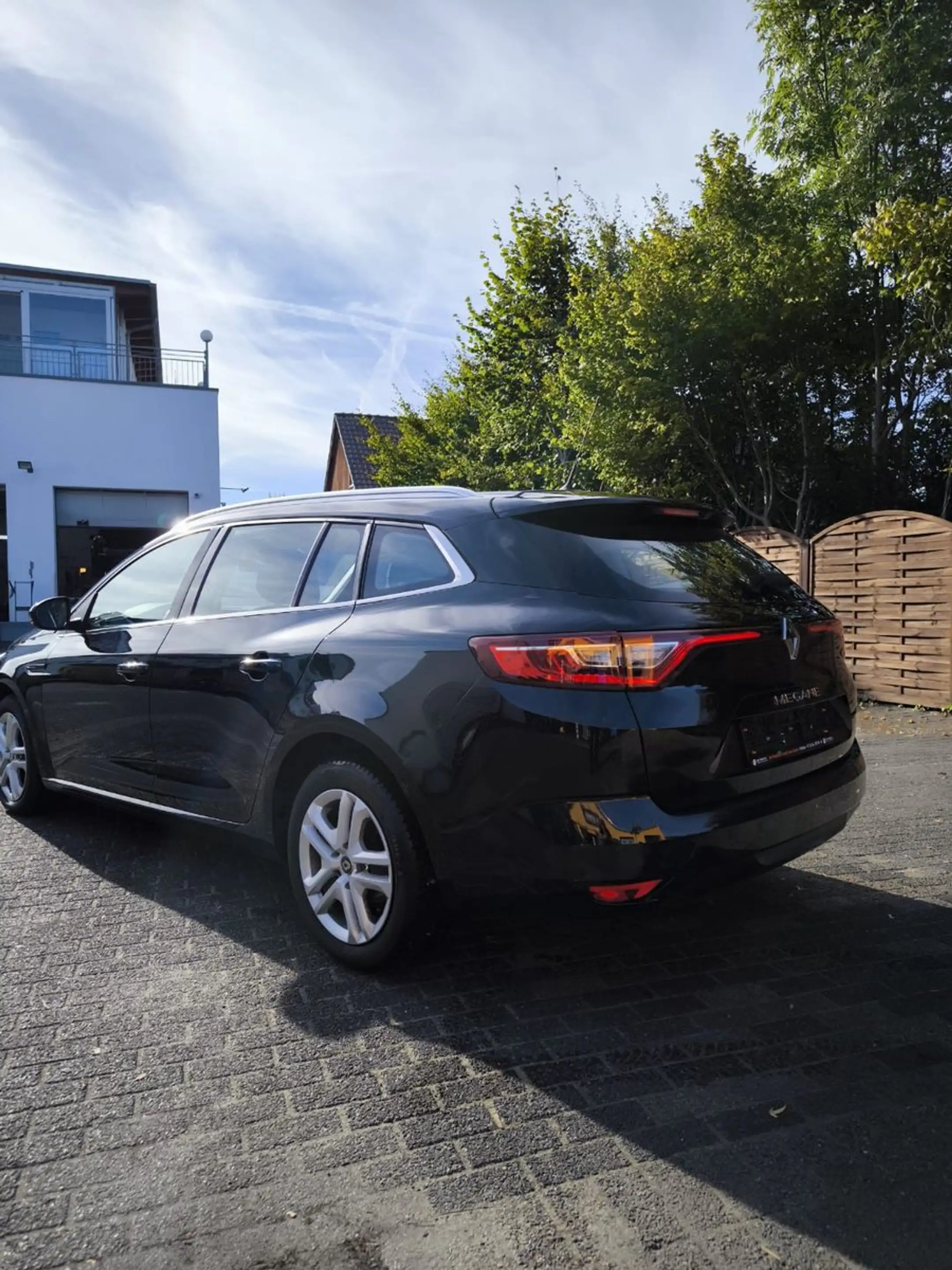 Renault Megane IV Grandtour Business Edition — photo 4