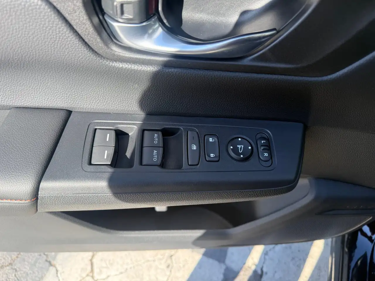 Honda CR-V photo Honda CR-V