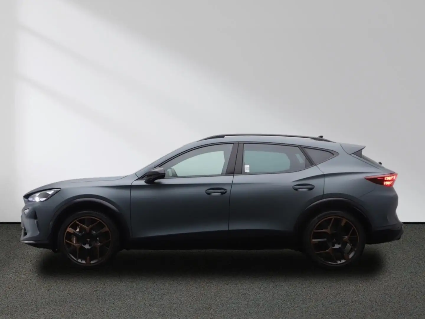 CUPRA Formentor VZ Extreme 2.0 TSI DSG 4Drive 360° Grau - 2