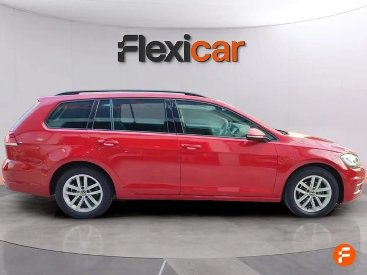 Volkswagen Golf Variant 2.0TDI Advance Rojo - 2