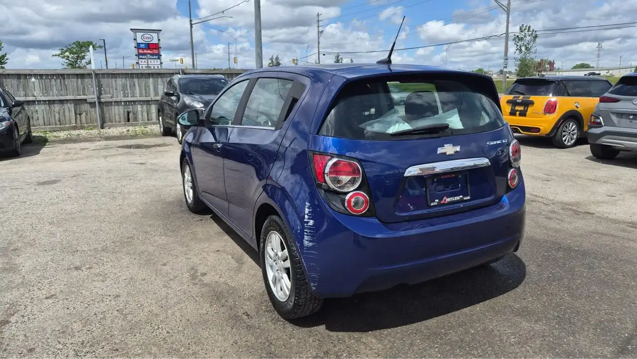Chevrolet Sonic снимка Chevrolet Sonic