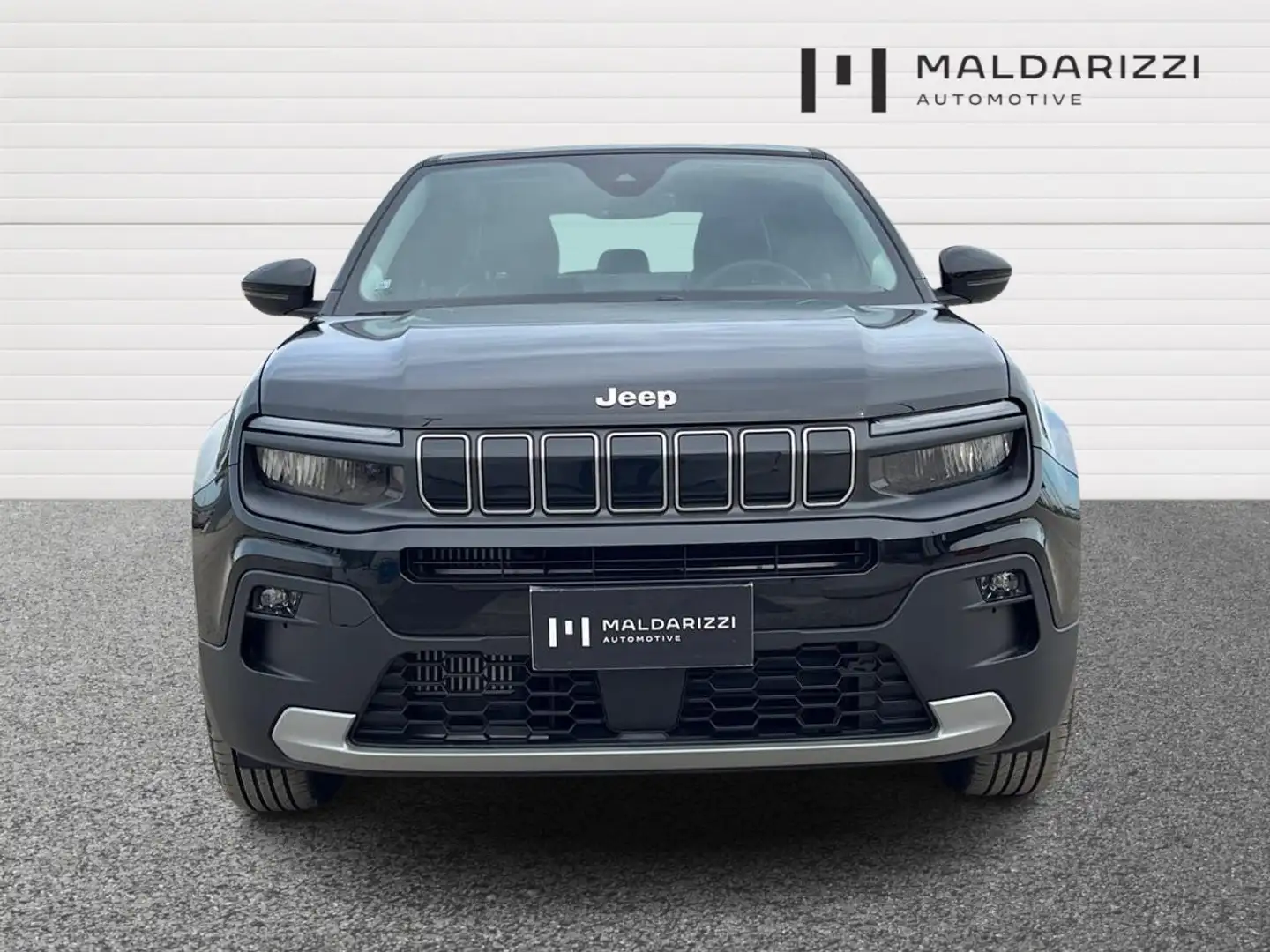 Jeep Avenger 1.2 Turbo e-Hybrid MHEV Altitude Schwarz - 2