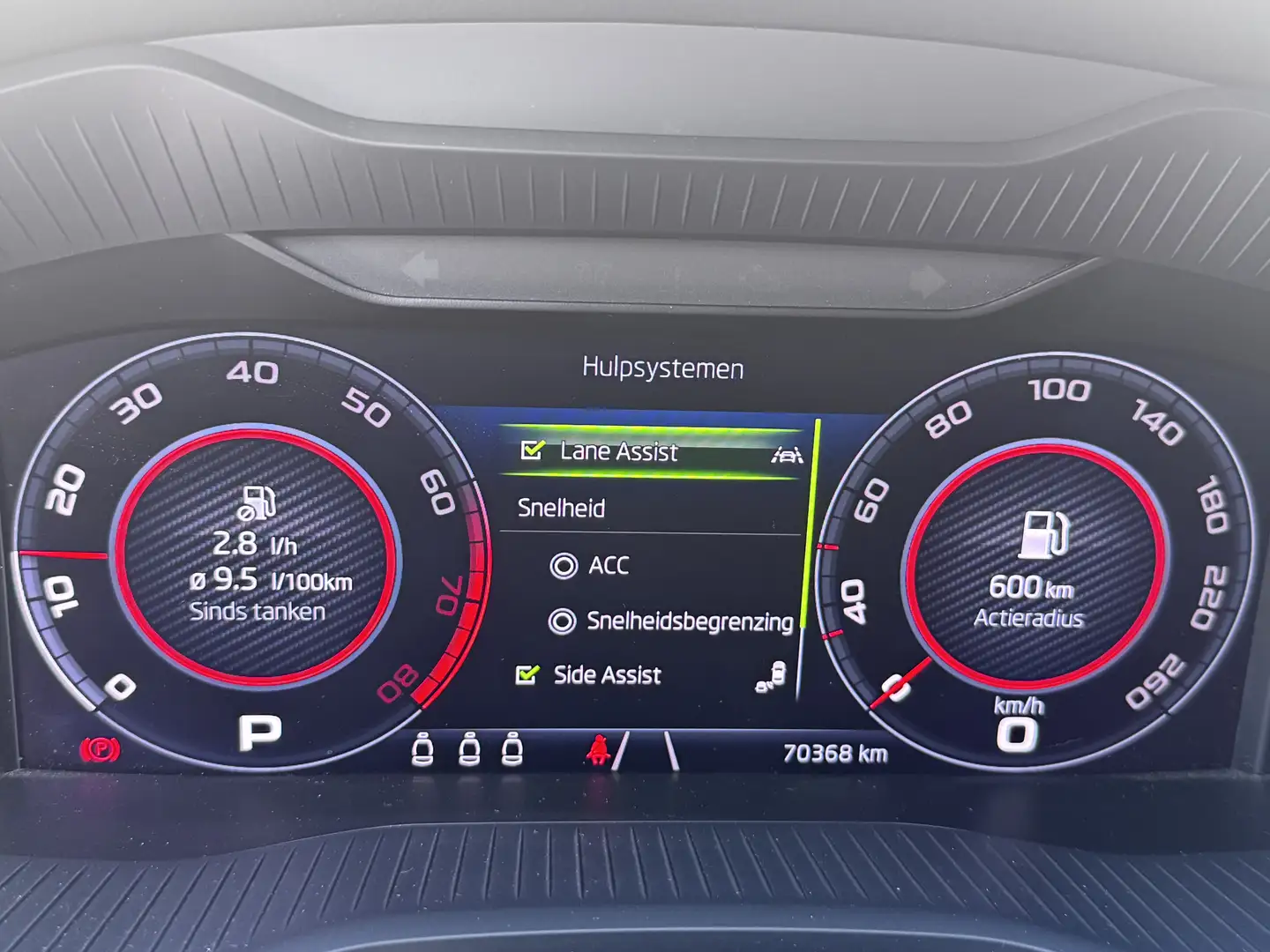 Skoda Karoq 1.5 TSI ACT DSG Sportline - 2