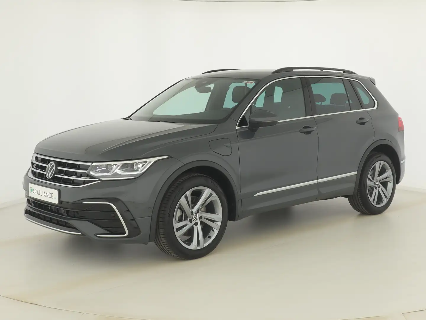 Volkswagen Tiguan R-Line 1.4 E-HYBR|MATRIX|DIGI PRO|GPS|ATR|SGS CH|A Grijs - 1