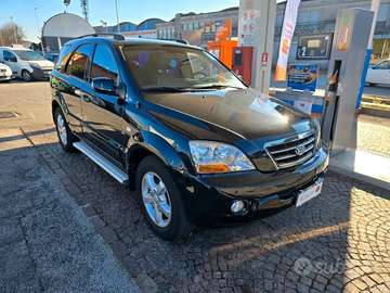 2.5 crdi 16v vgt Black Label con 180.000km