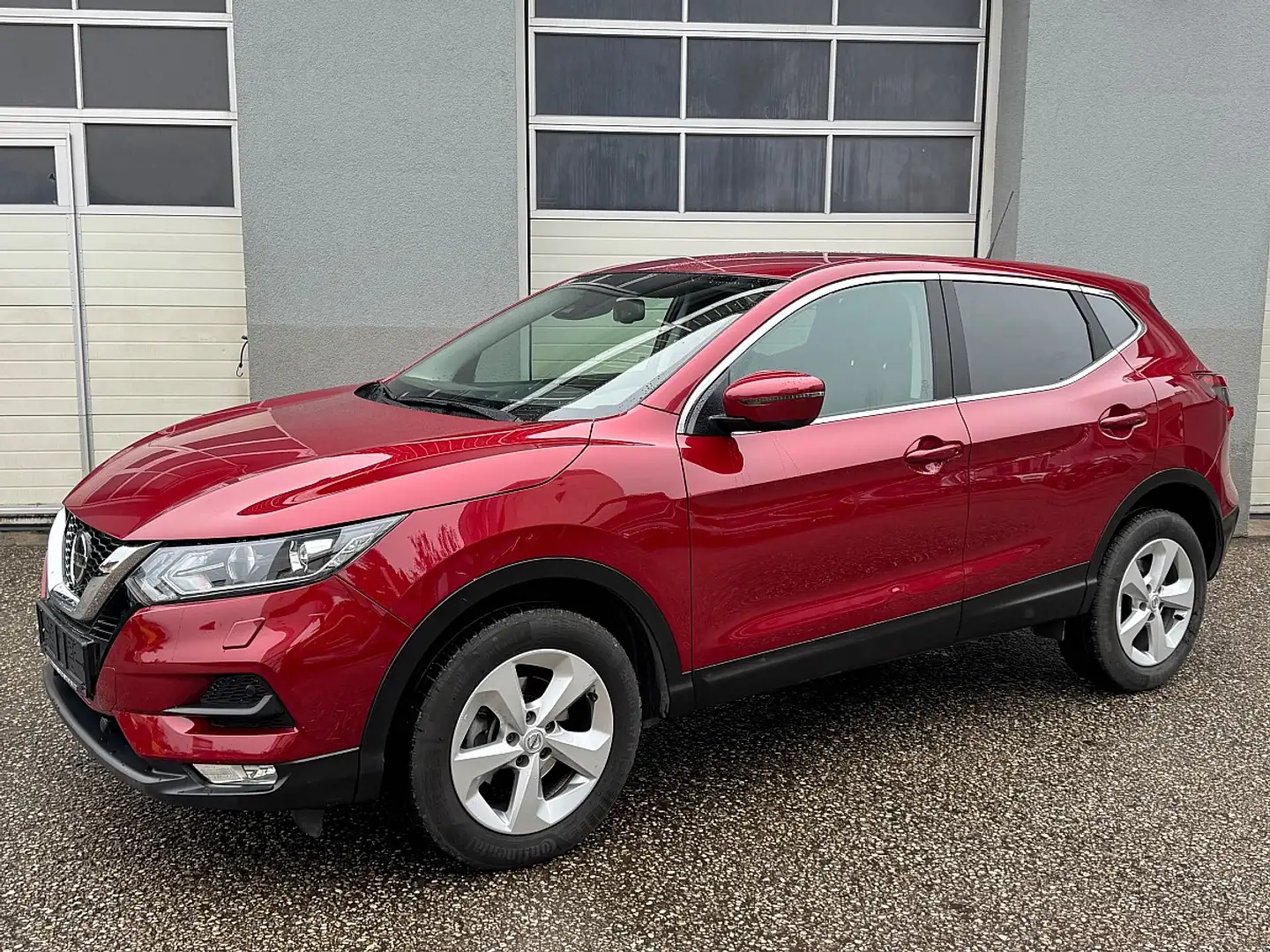 Nissan Qashqai 1,3 DIG-T Acenta Rot - 2
