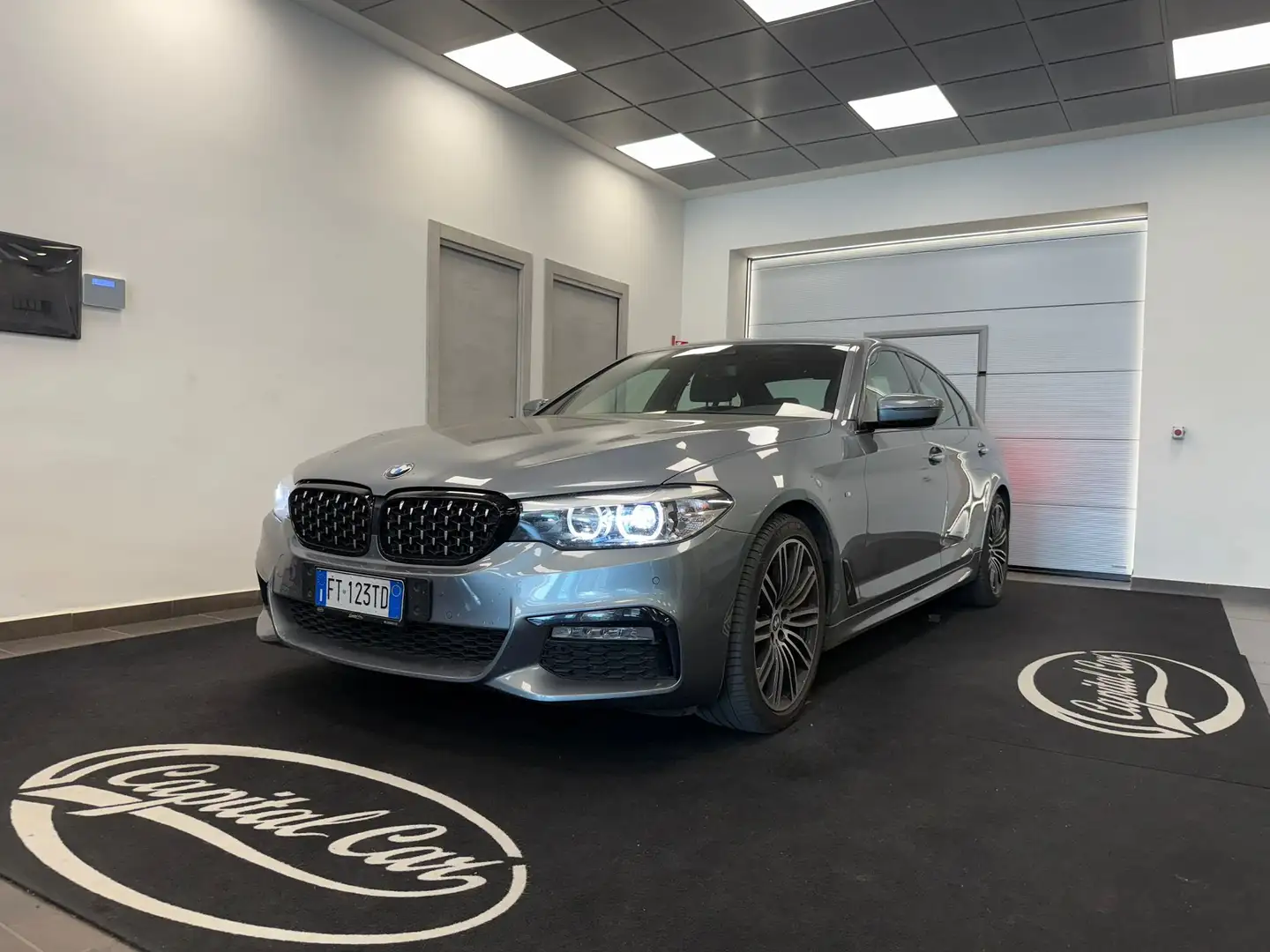 BMW 520 Serie 5 G30 2017 Berlina 520d Msport auto Gris - 1