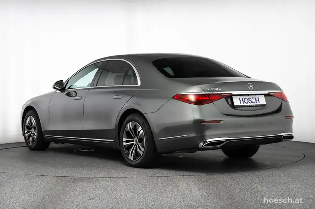 Mercedes-Benz S-Class view 5