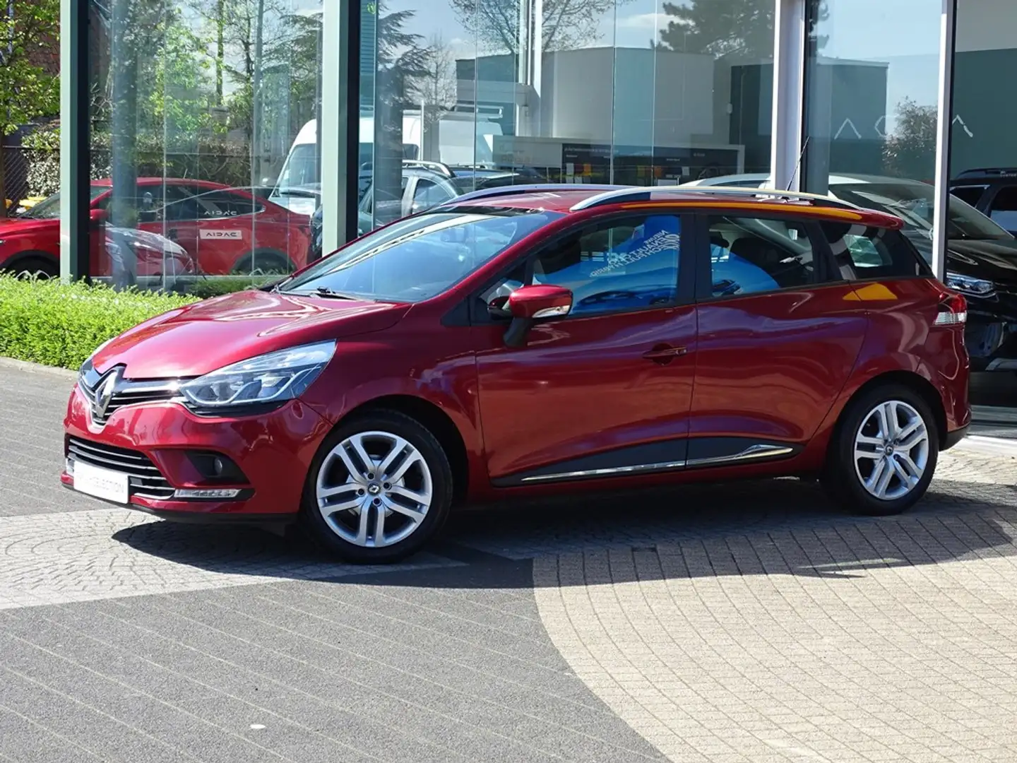 Renault Clio Grandtour Limited TCe 90 Rojo - 1