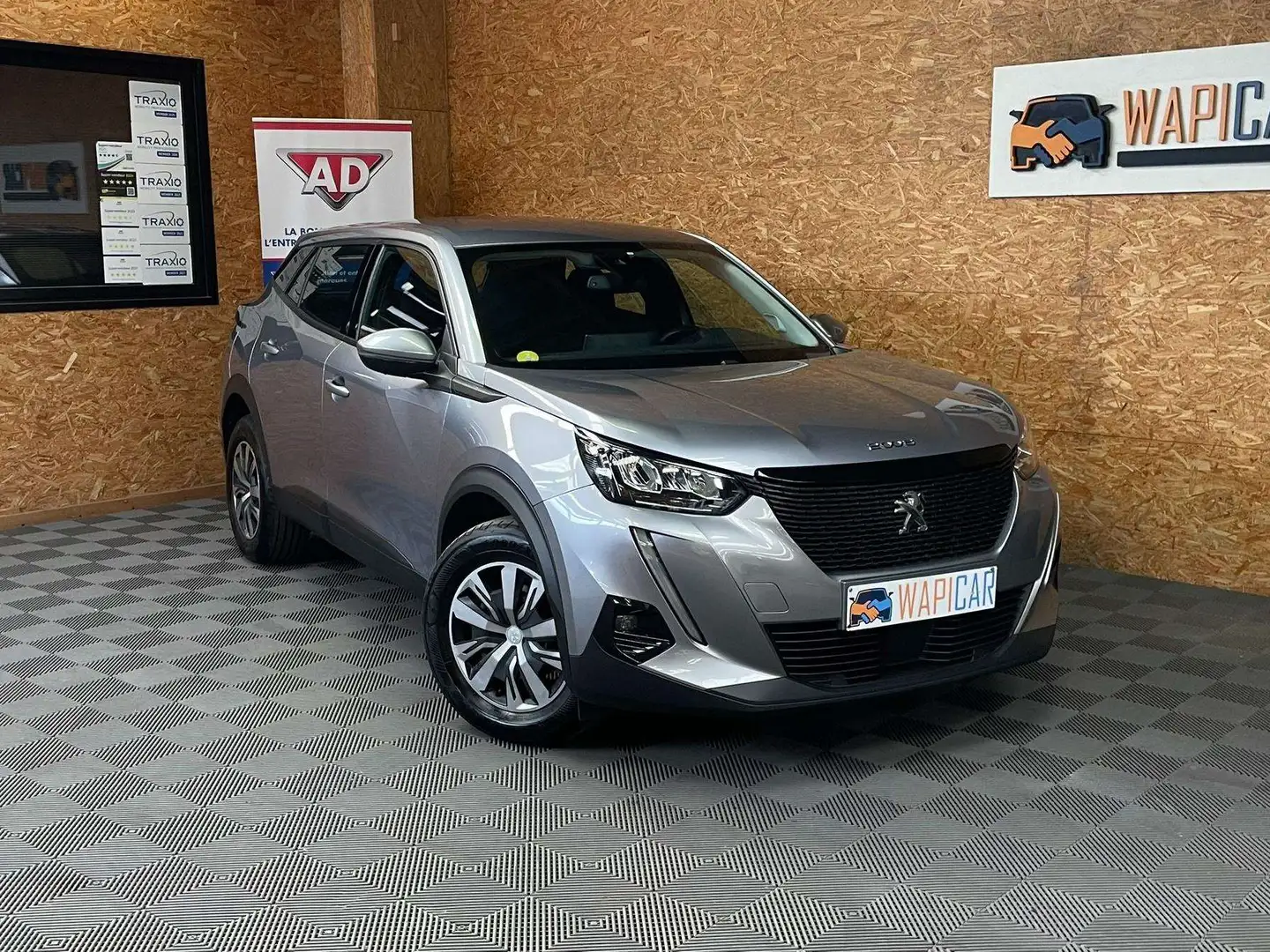 Peugeot 2008 1.5 BlueHDi Active Gris - 1