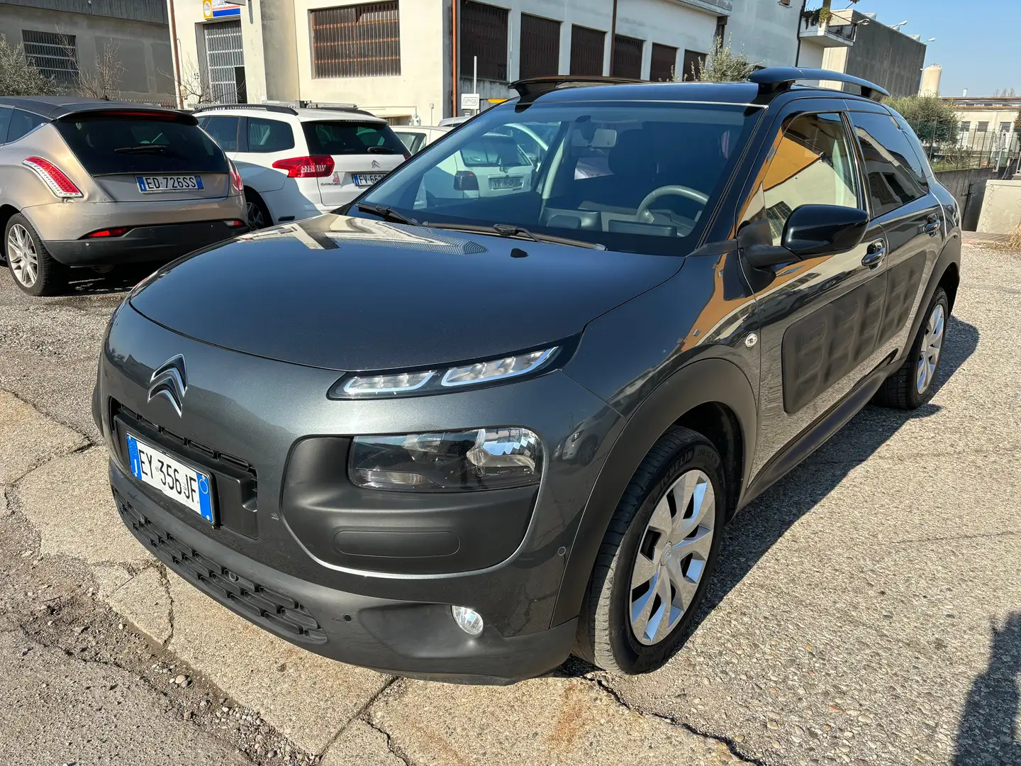 Citroen C4 Cactus 1.6 hdi Shine 92cv AUTOMATICA NEOPATENTATO Grigio - 1