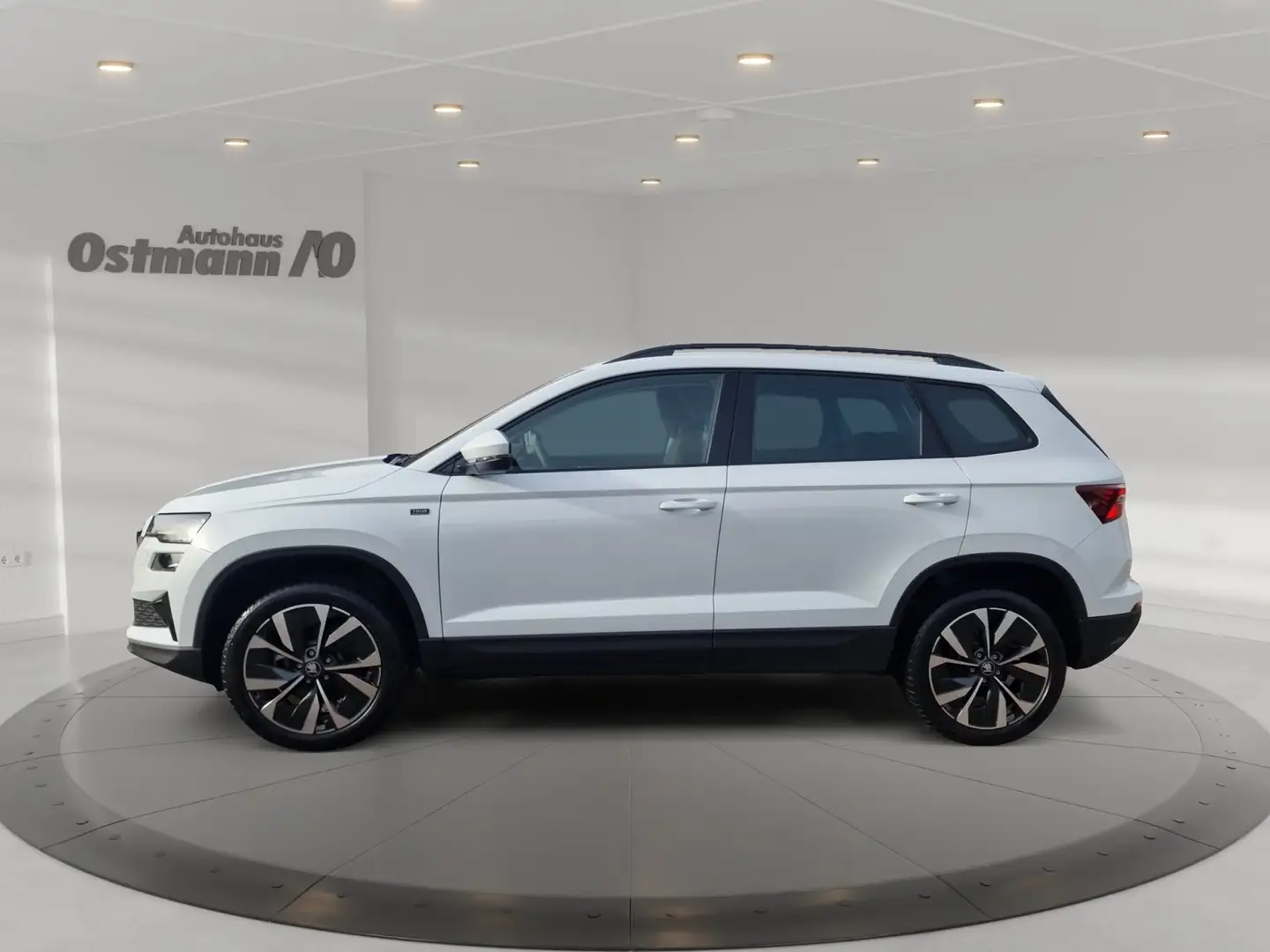 Skoda Karoq 1.5 TSI DSG Selection AHK LED PDC GRA SpurH Wit - 2