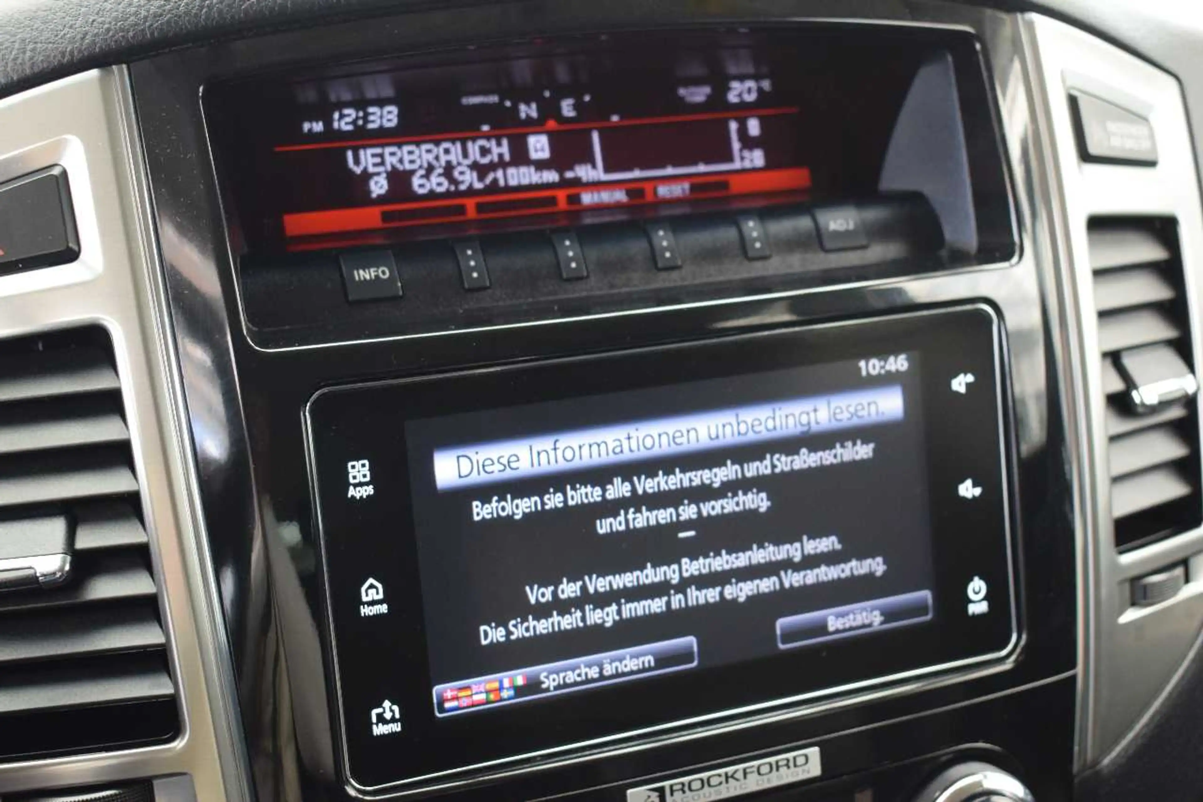 Mitsubishi Pajero 5-Türer Diamant Edition 3.2 DI-D Automatik — photo 11