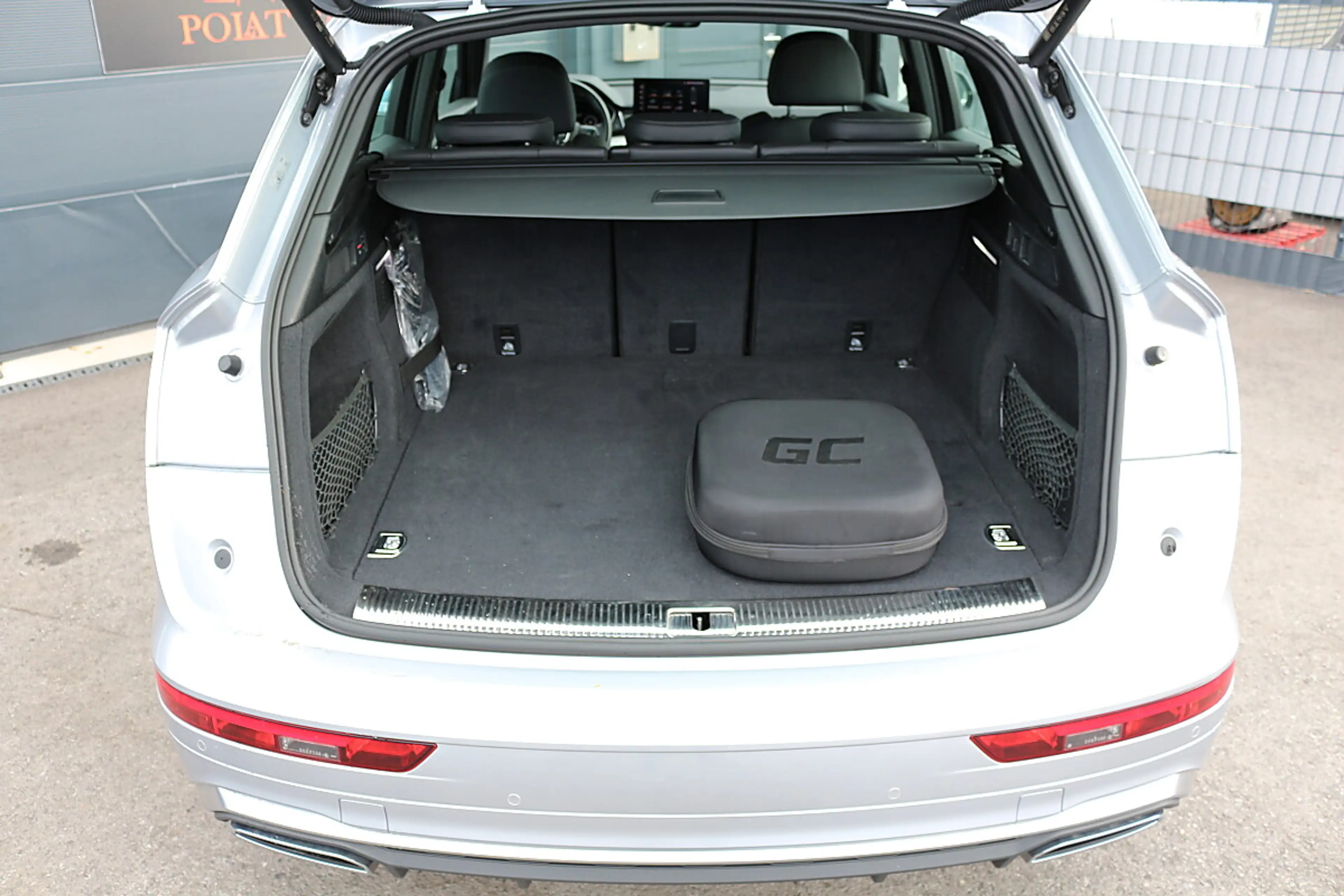 Audi Q5 50 TFSI e PHEV quattro S-line — photo 12