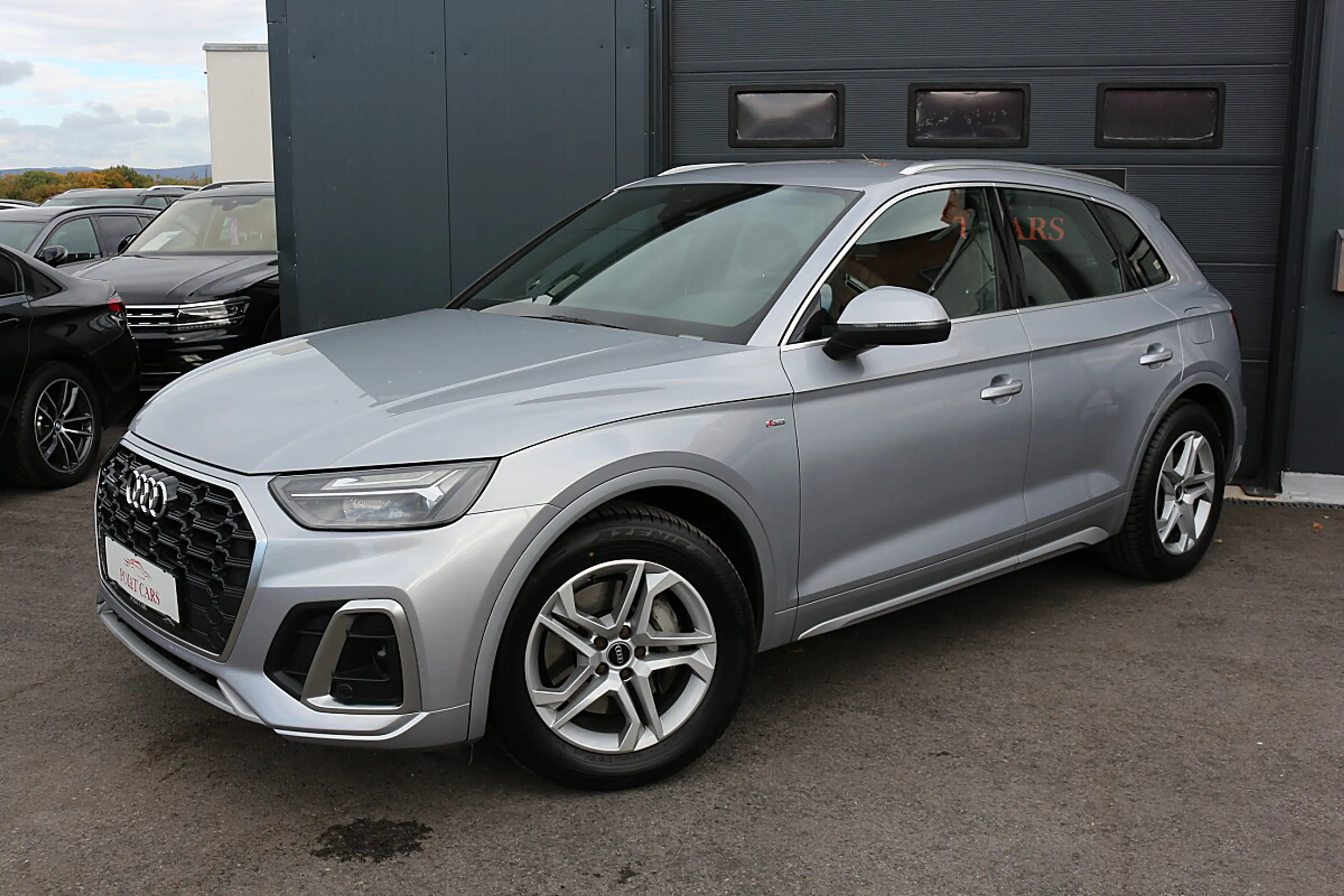 Audi Q5 50 TFSI e PHEV quattro S-line — photo 2