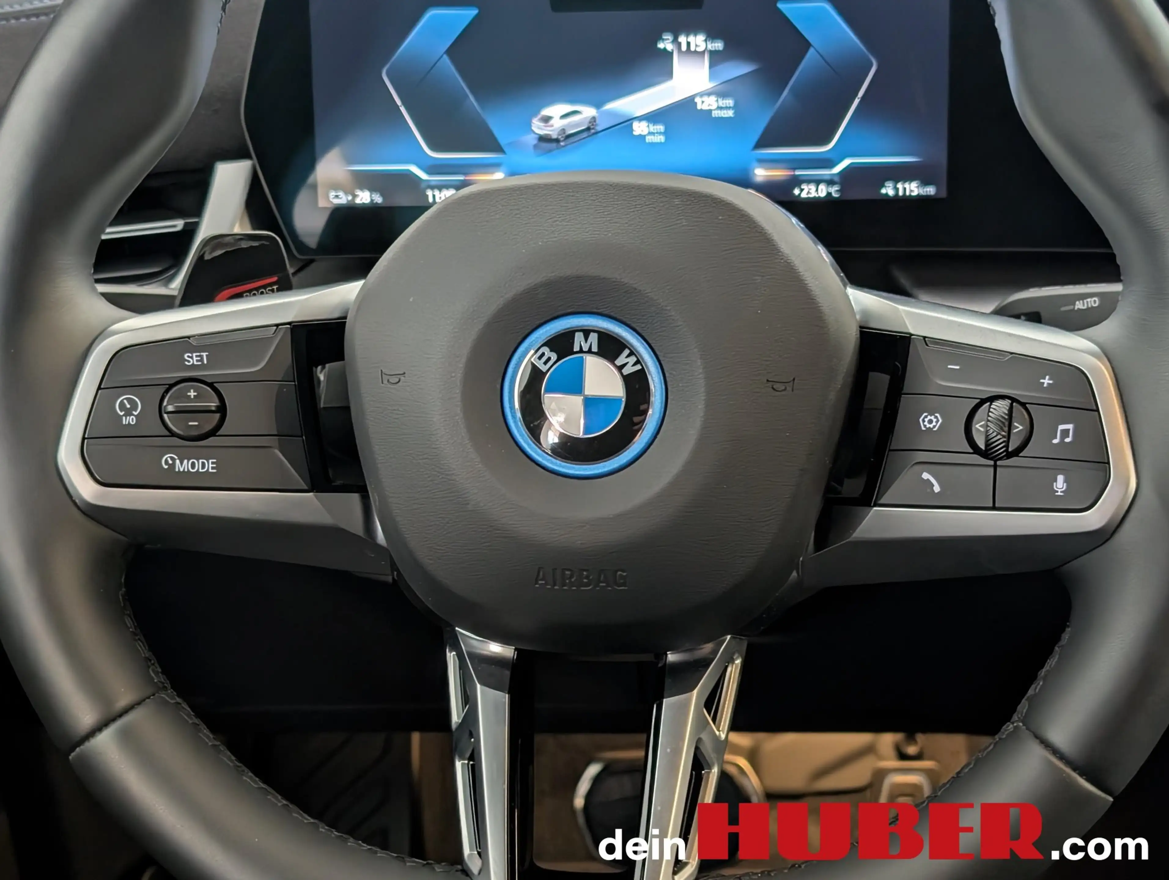 BMW iX2 eDrive20 — photo 13