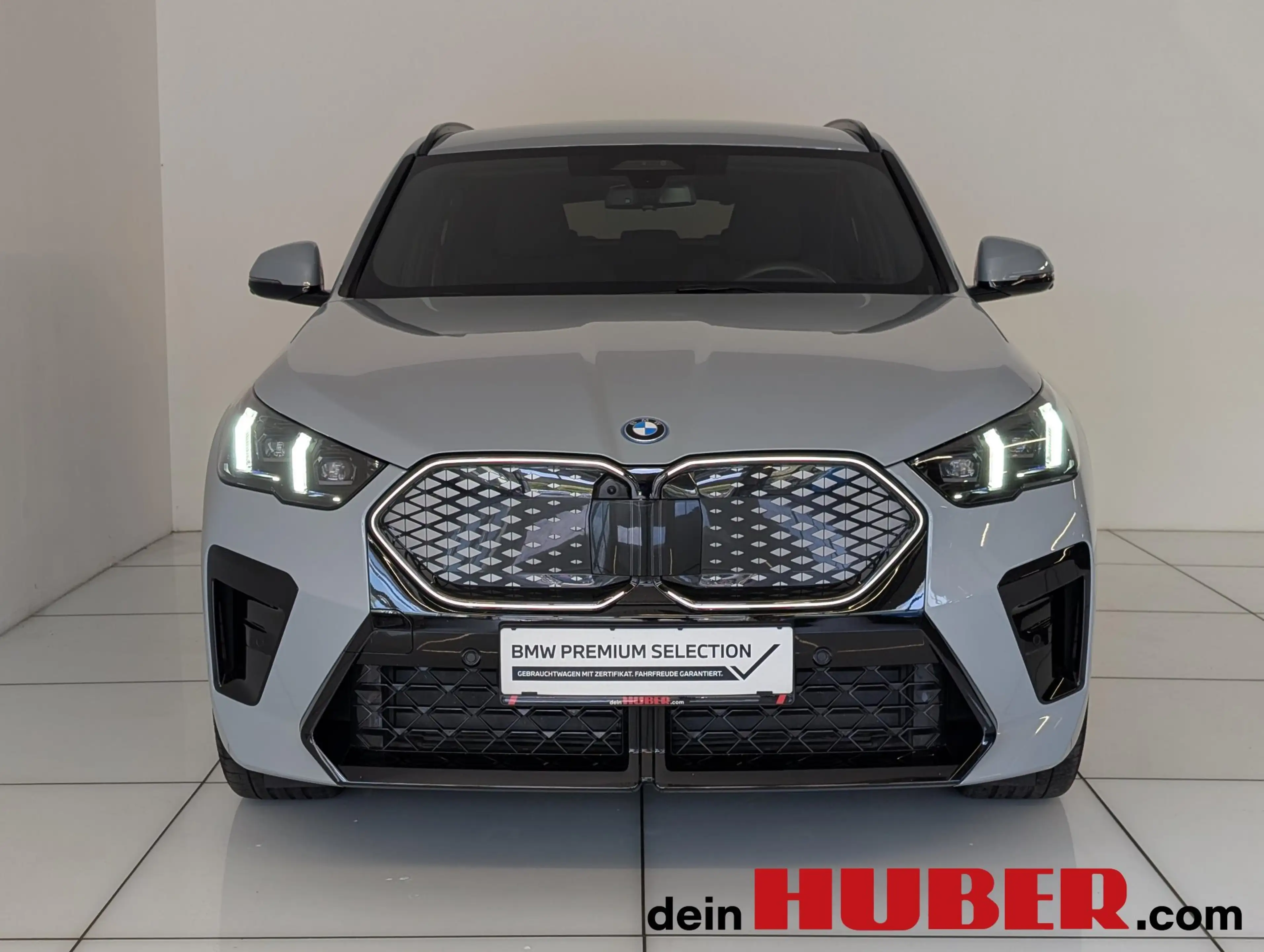 BMW iX2 eDrive20 — photo 3