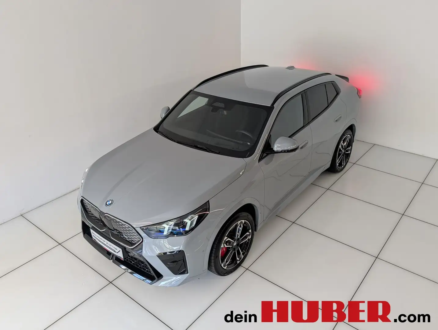BMW iX2 eDrive20 Grau - 2