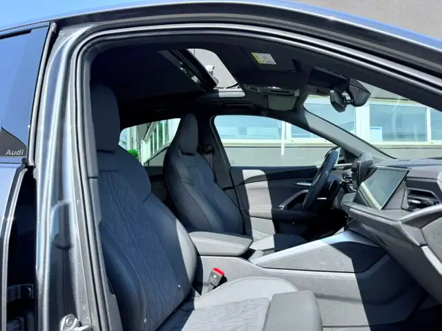 Audi Q5 view 13