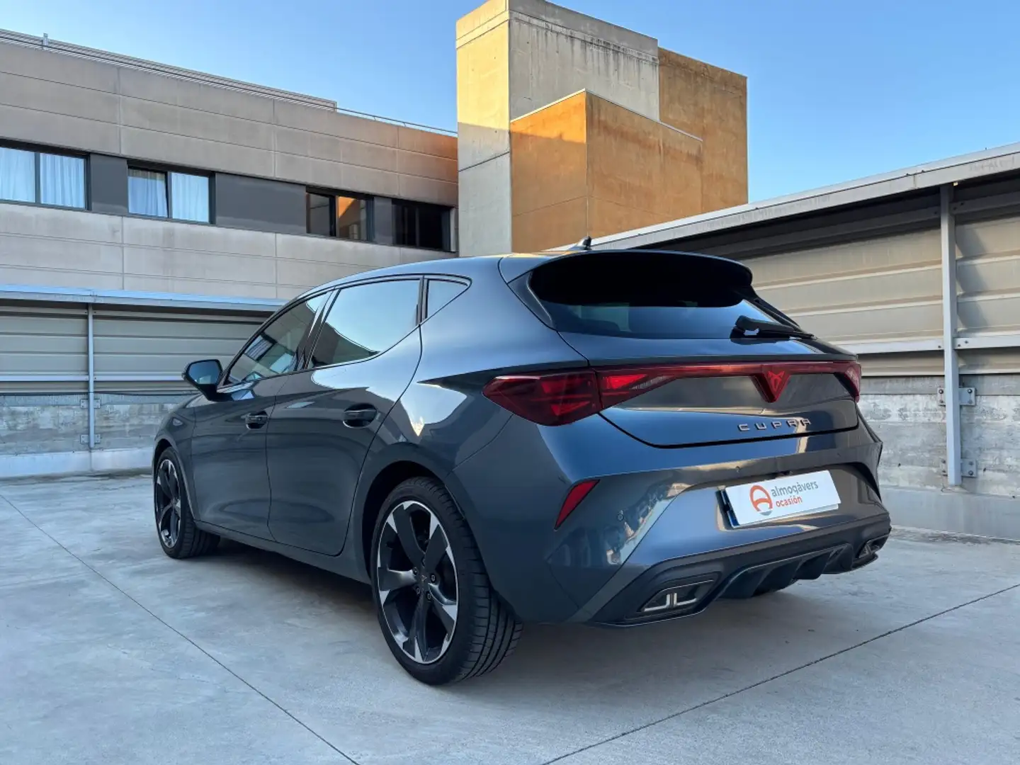 CUPRA Leon 1.5 TSI 150CV 5P Gris - 2