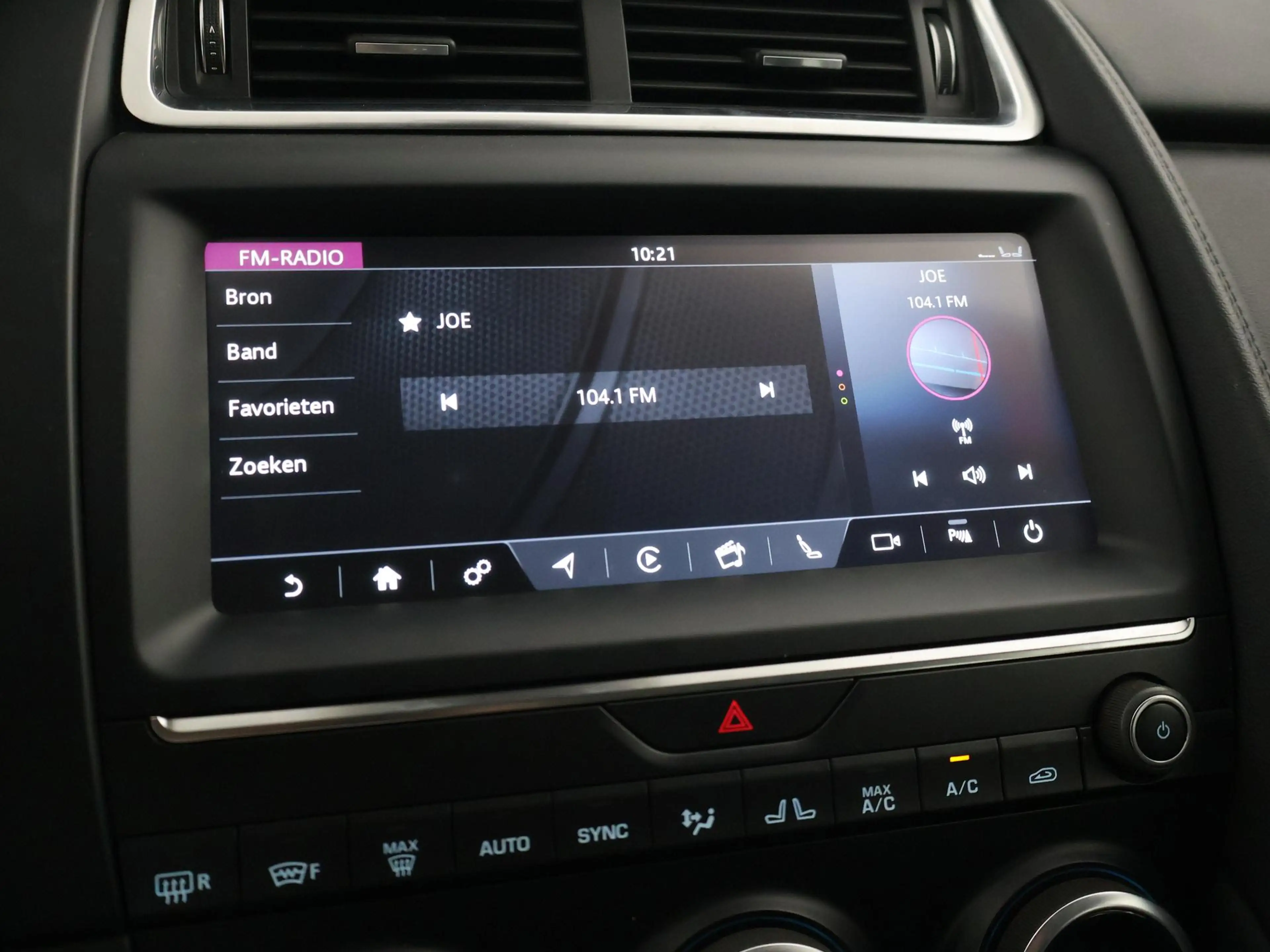 Jaguar E-Pace 2.0 P200 AWD S + CARPLAY | AFN. TREKHAAK | STANDKA — photo 42