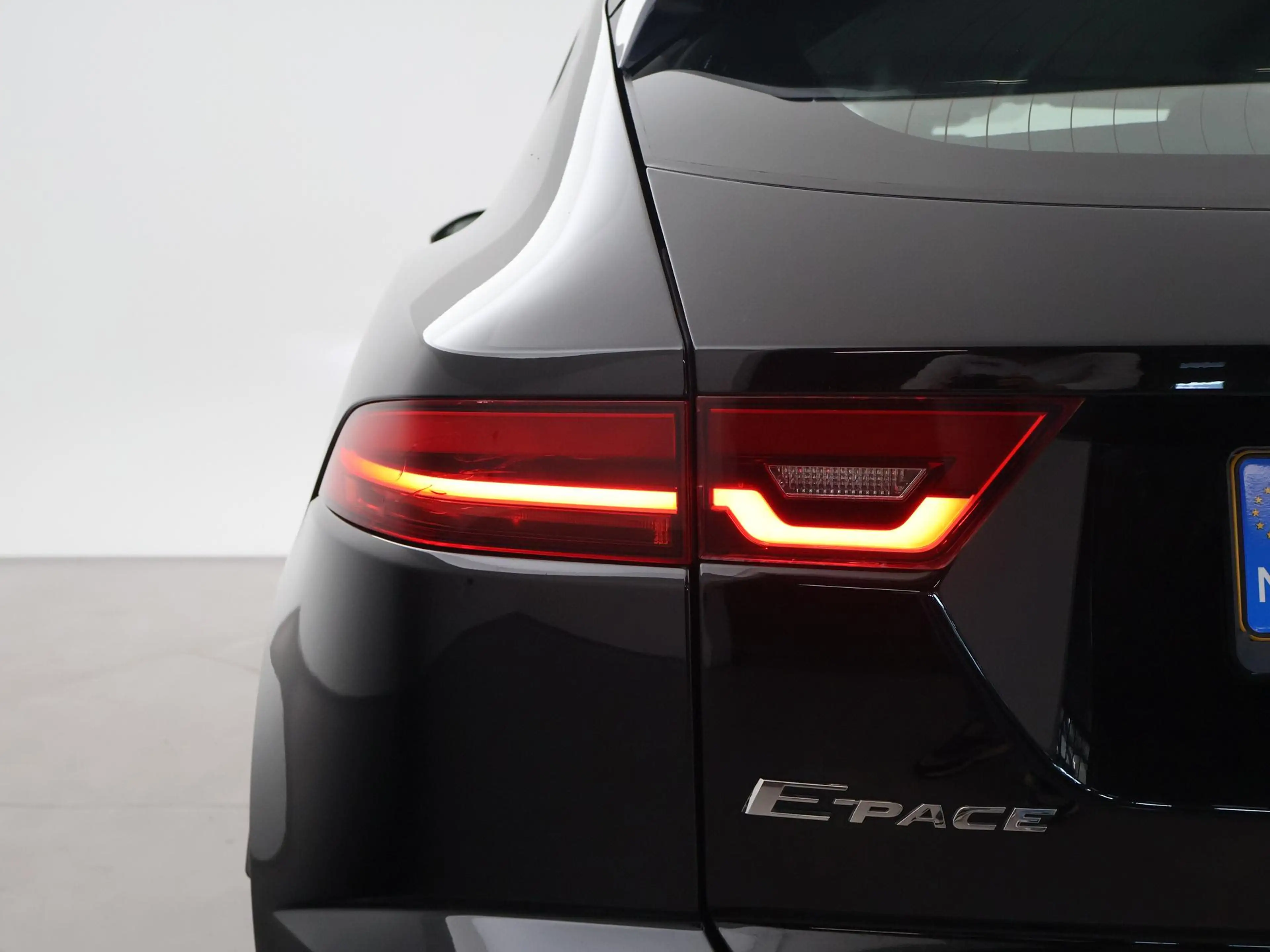 Jaguar E-Pace 2.0 P200 AWD S + CARPLAY | AFN. TREKHAAK | STANDKA — photo 20