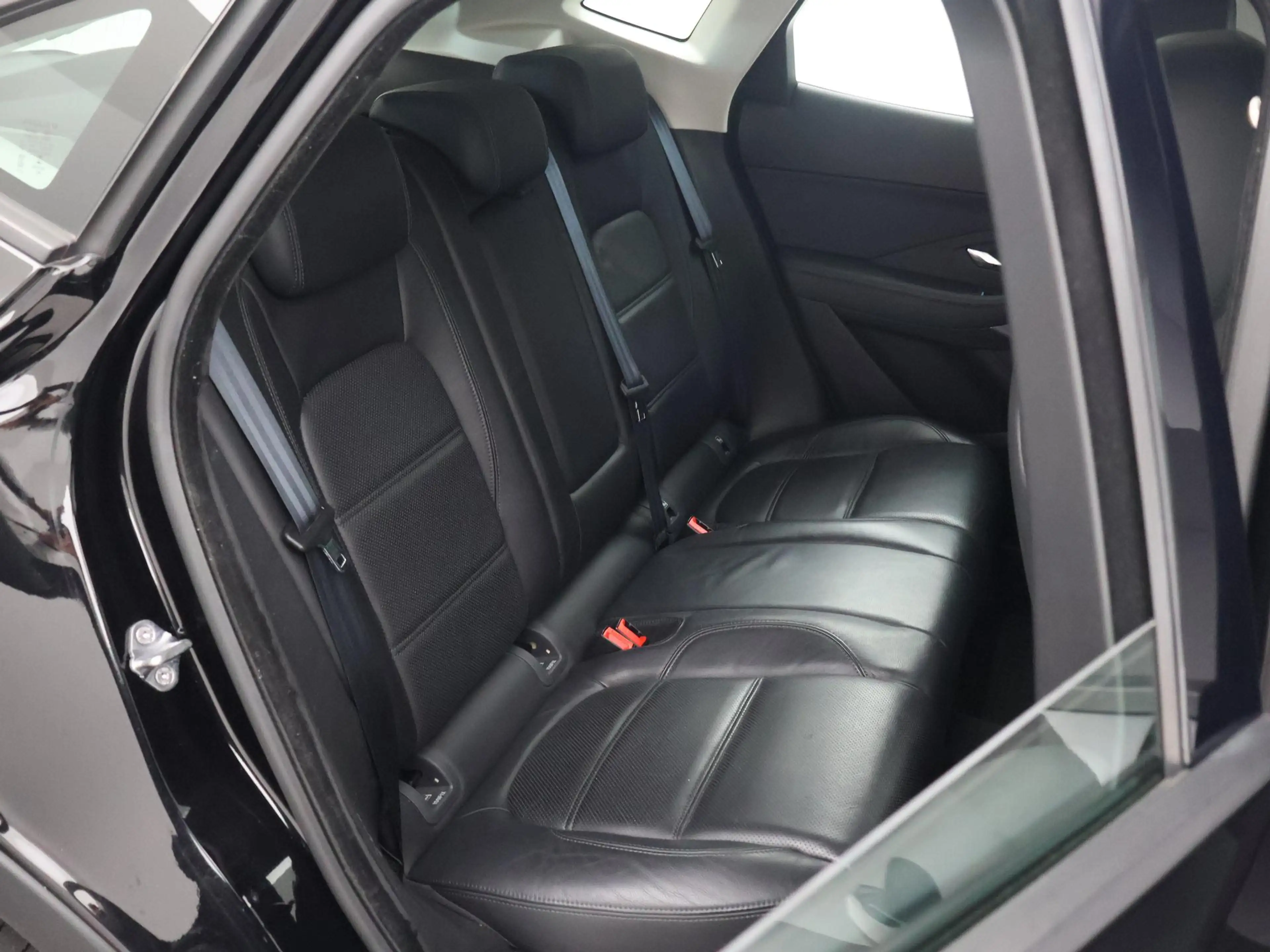Jaguar E-Pace 2.0 P200 AWD S + CARPLAY | AFN. TREKHAAK | STANDKA — photo 10