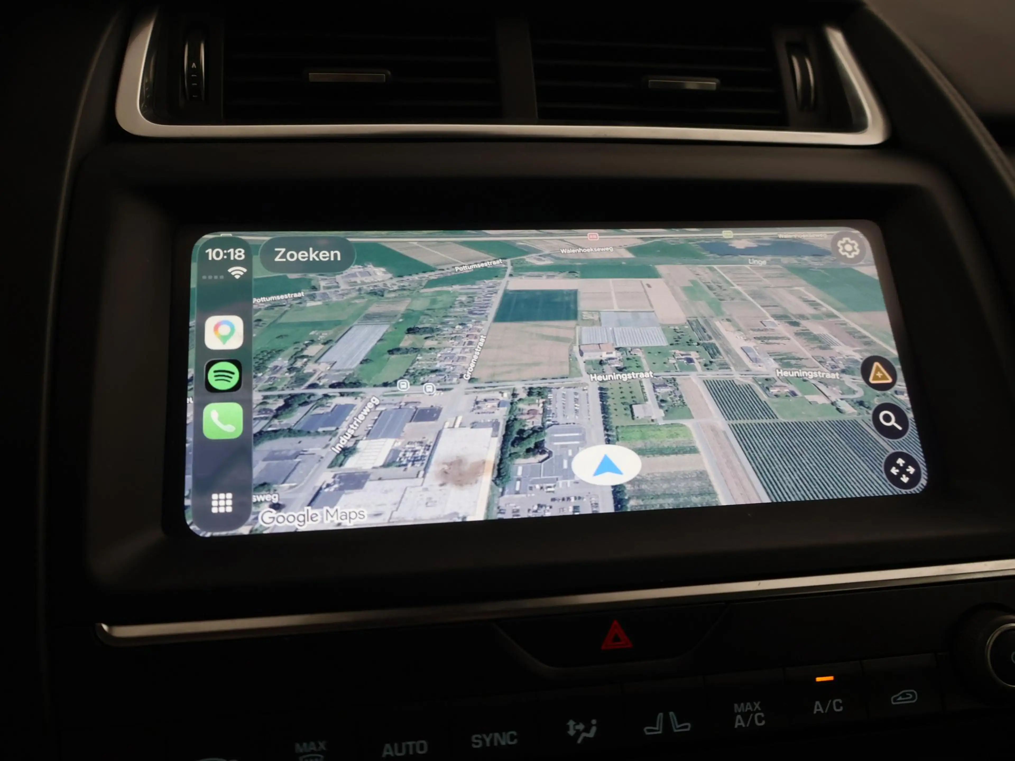 Jaguar E-Pace 2.0 P200 AWD S + CARPLAY | AFN. TREKHAAK | STANDKA — photo 6