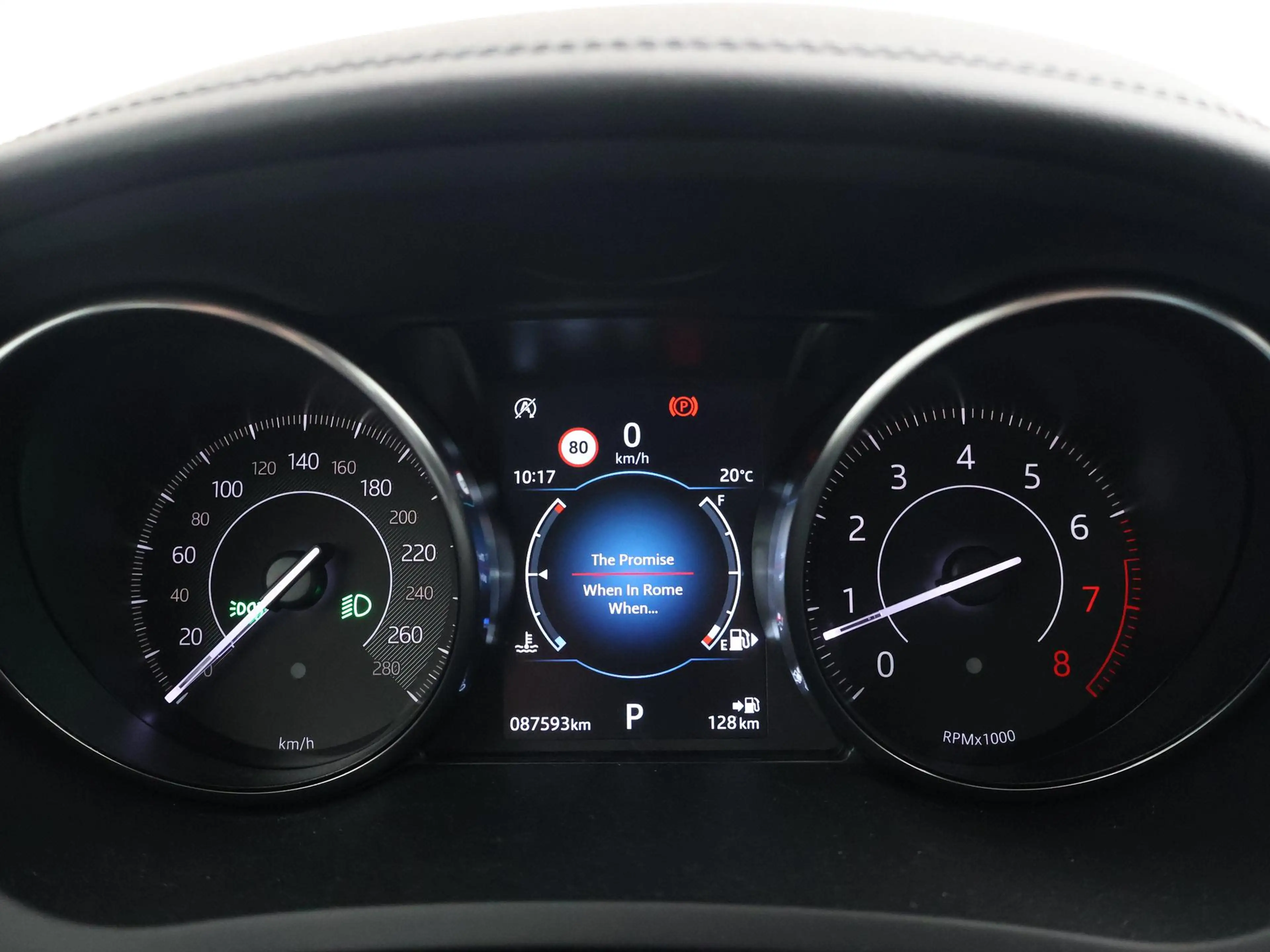 Jaguar E-Pace 2.0 P200 AWD S + CARPLAY | AFN. TREKHAAK | STANDKA — photo 32