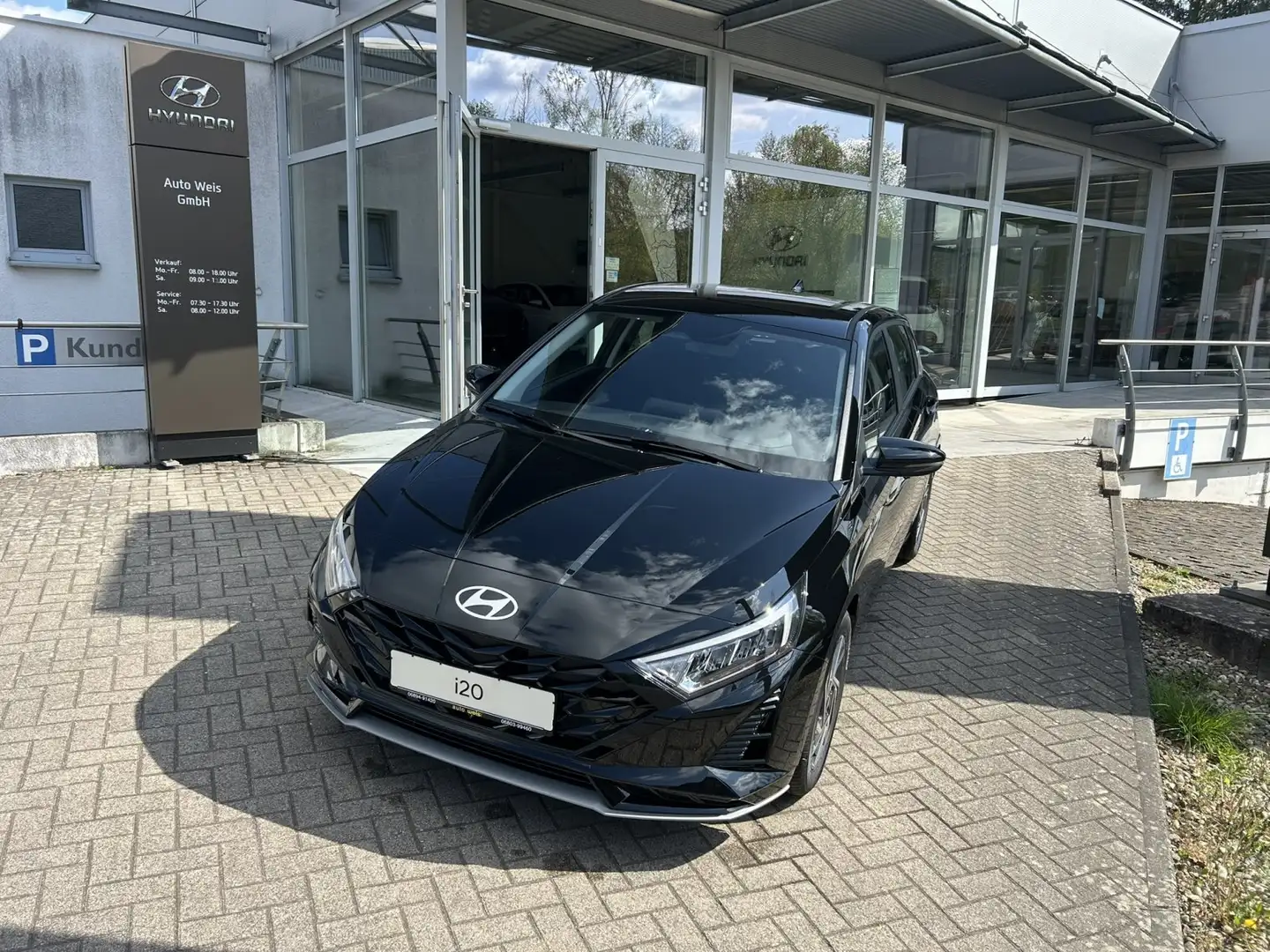Hyundai i20 TREND LED Scheinwerfer + Klimaautomatik Schwarz - 1