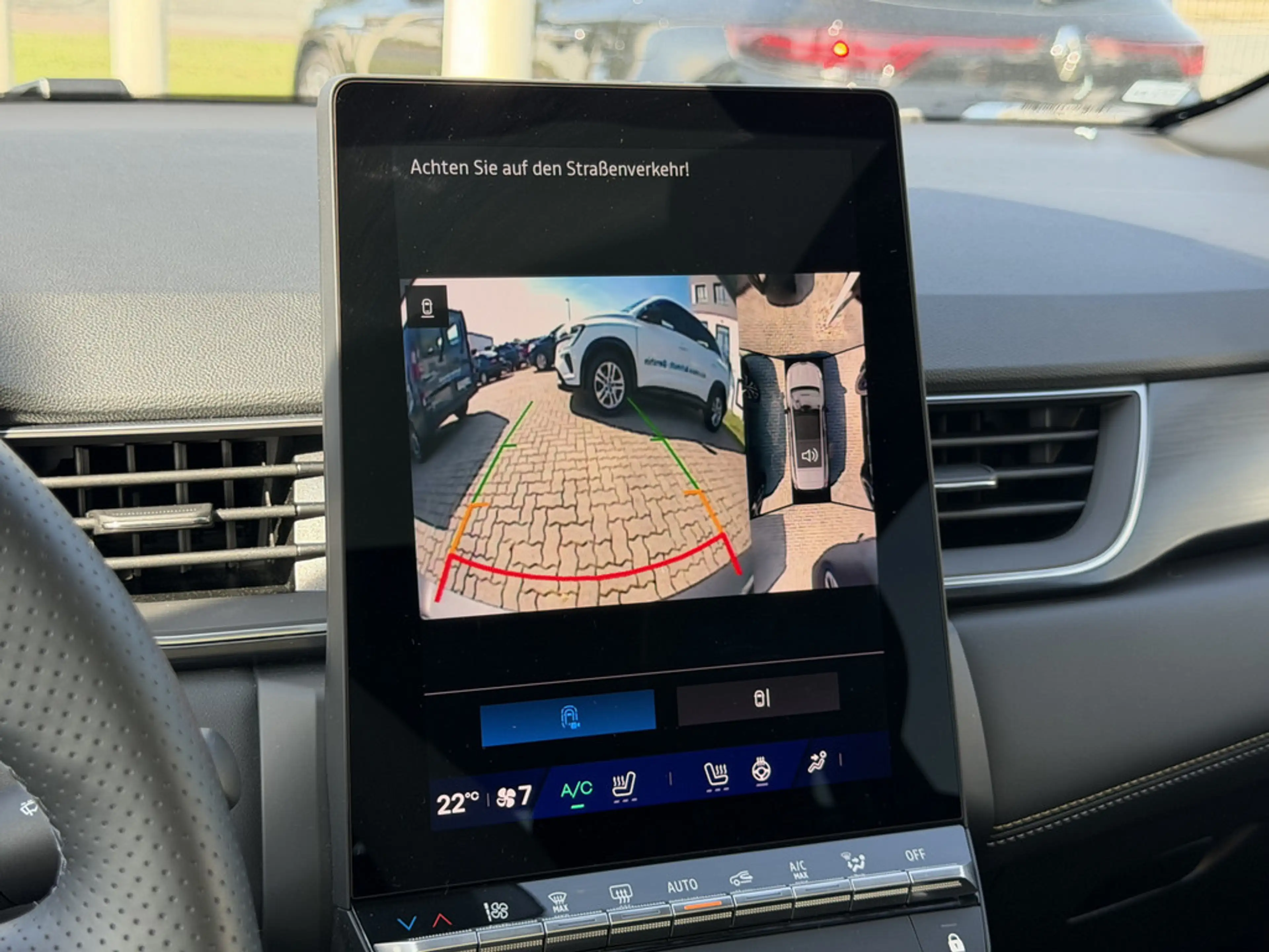 Renault Symbioz 145 E-Tech Full Hybrid Iconic — photo 7