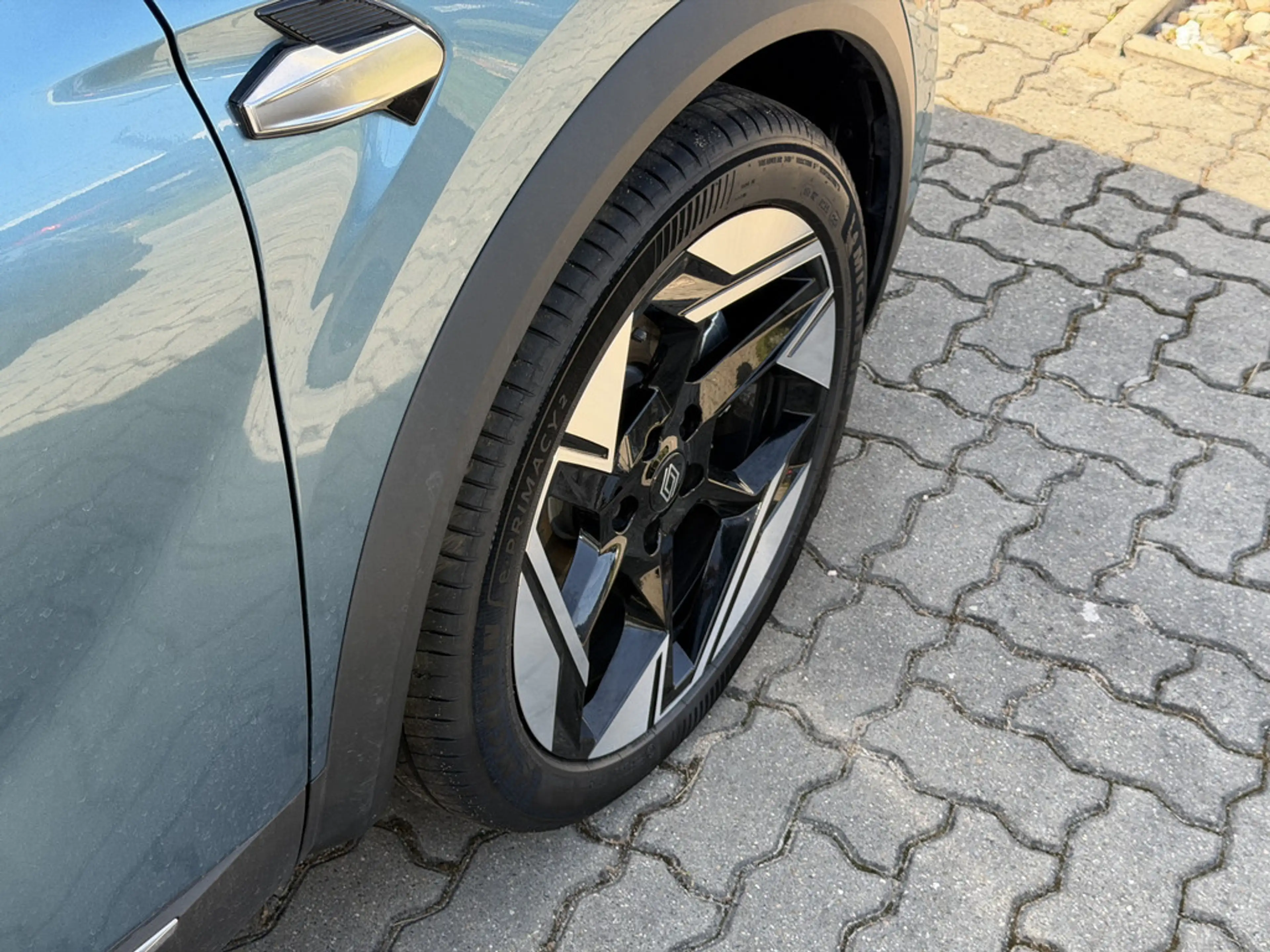 Renault Symbioz 145 E-Tech Full Hybrid Iconic — photo 11