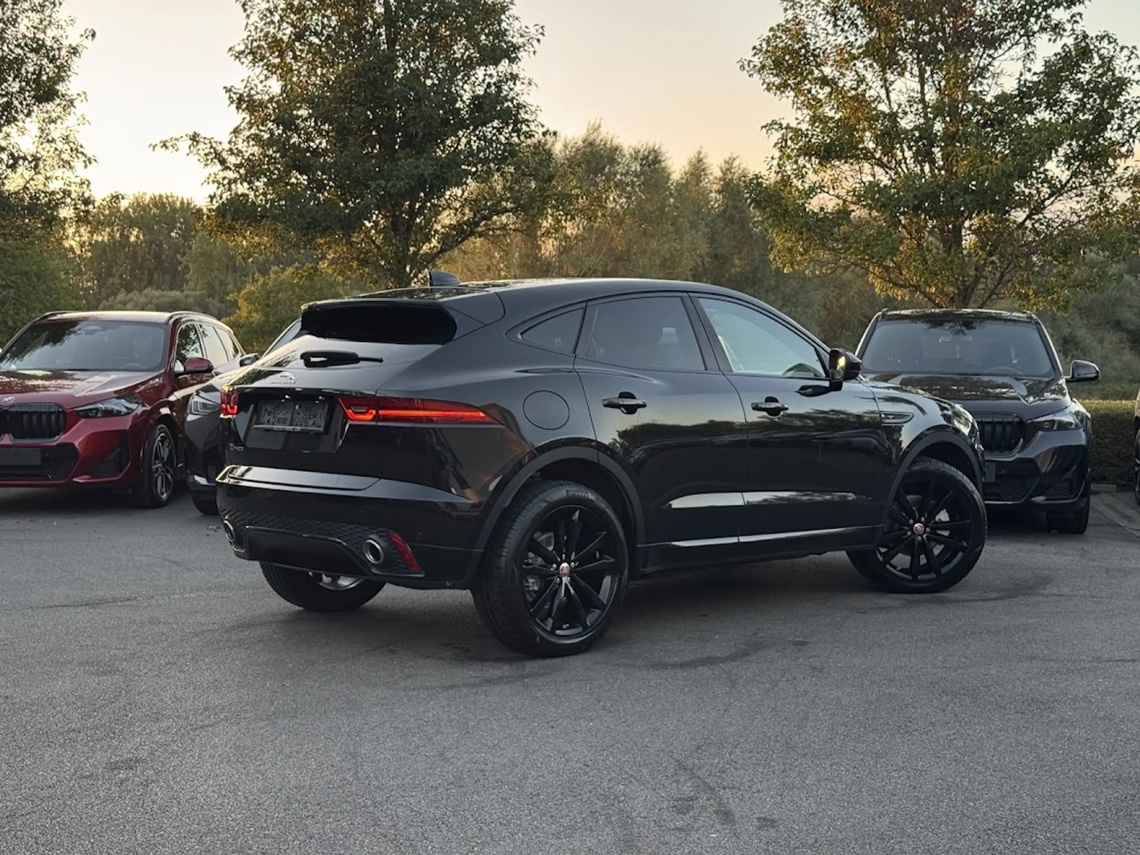 Jaguar E-Pace R-Dynamic S / SHADOW LINE / CAM / LEDER / EL SEAT / KEYL / HIFI / NAVI / +++ — photo 11
