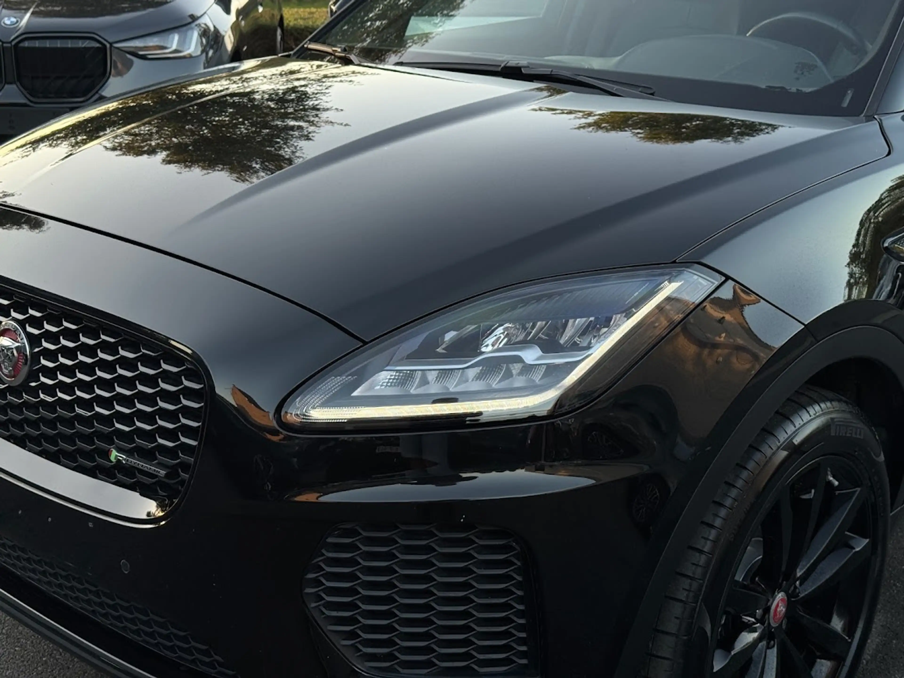 Jaguar E-Pace R-Dynamic S / SHADOW LINE / CAM / LEDER / EL SEAT / KEYL / HIFI / NAVI / +++ — photo 3