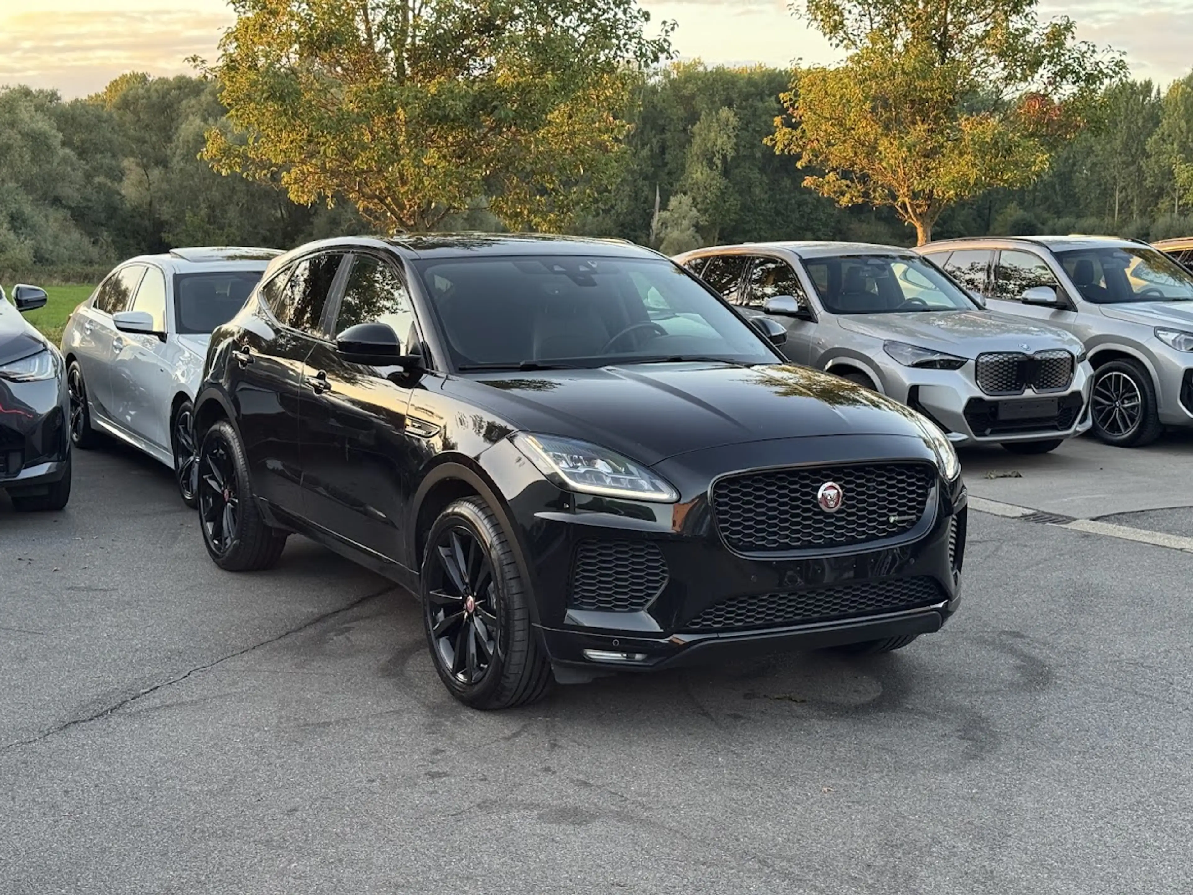Jaguar E-Pace R-Dynamic S / SHADOW LINE / CAM / LEDER / EL SEAT / KEYL / HIFI / NAVI / +++ — photo 9