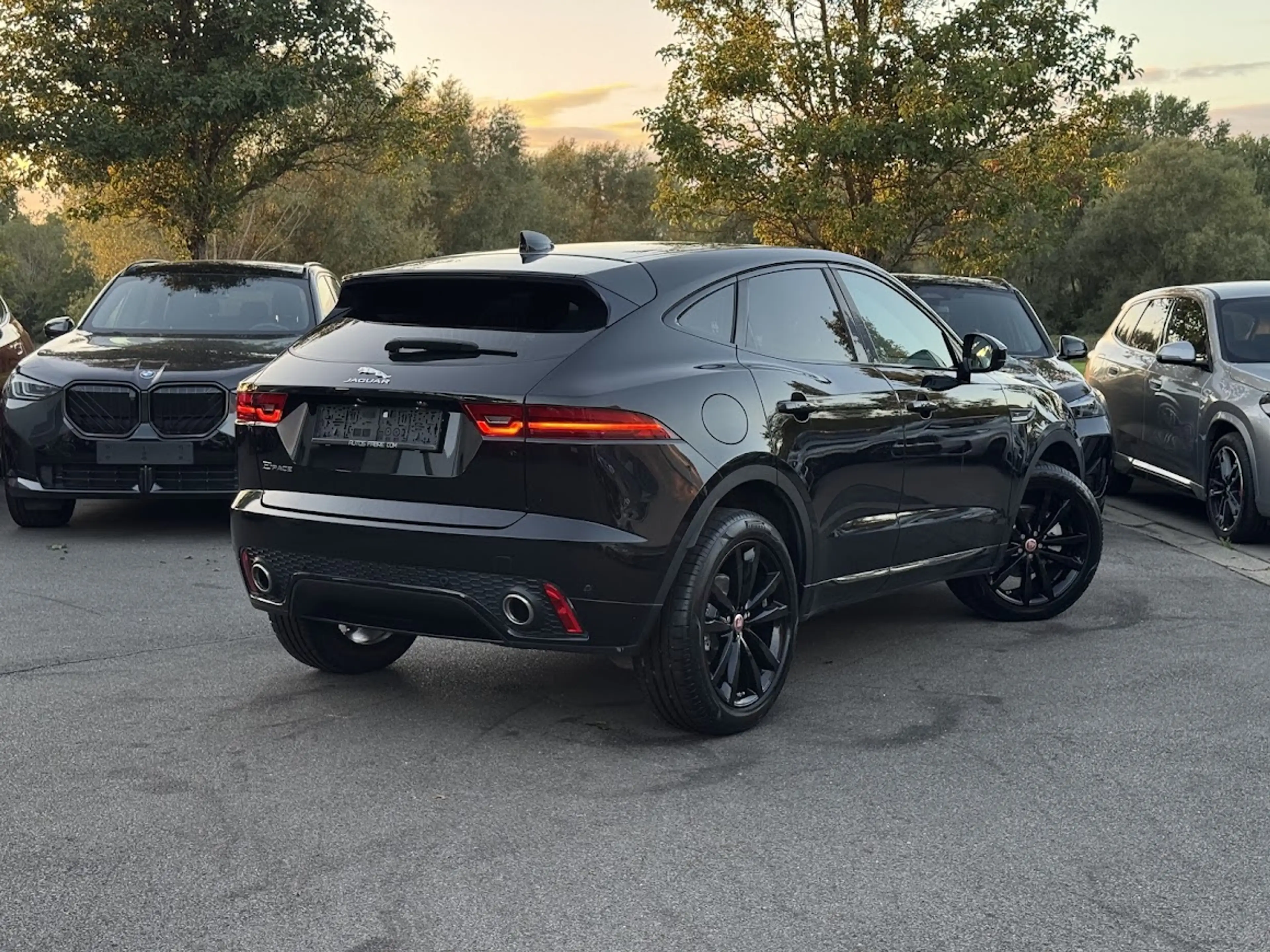 Jaguar E-Pace R-Dynamic S / SHADOW LINE / CAM / LEDER / EL SEAT / KEYL / HIFI / NAVI / +++ — photo 10