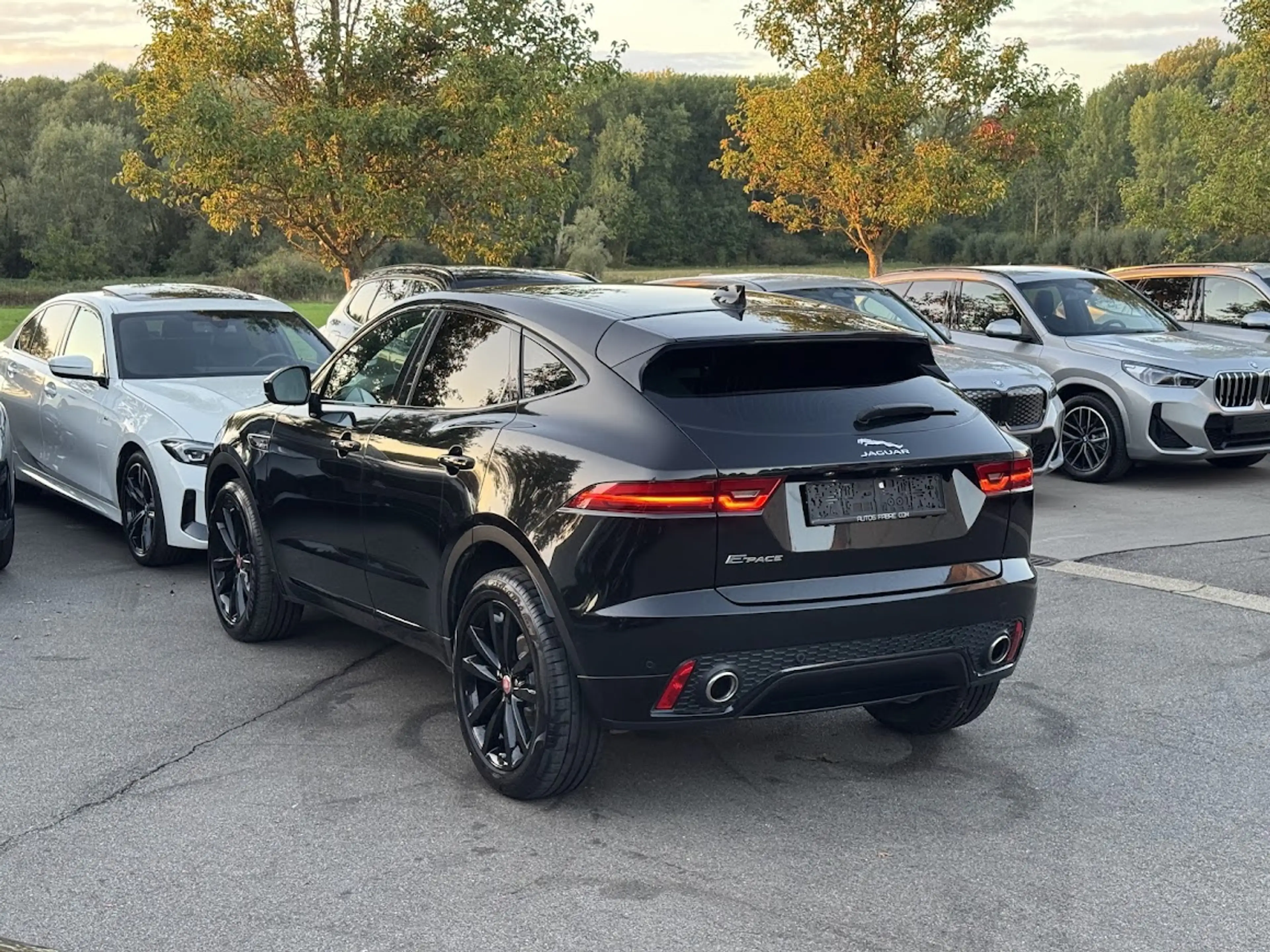 Jaguar E-Pace R-Dynamic S / SHADOW LINE / CAM / LEDER / EL SEAT / KEYL / HIFI / NAVI / +++ — photo 15