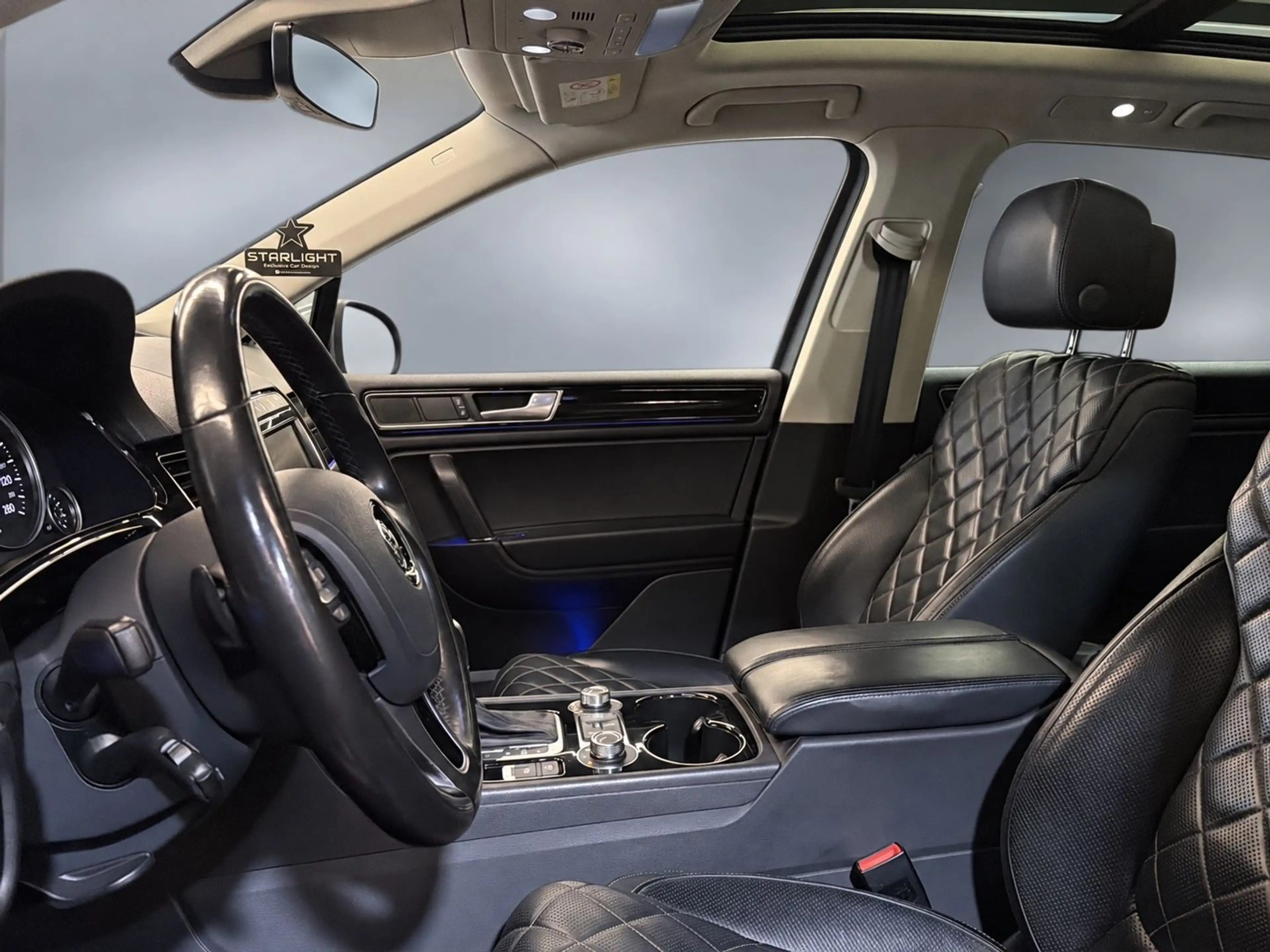 Volkswagen Touareg V6, Executiv, R-Line, Panorama, Luft — photo 12