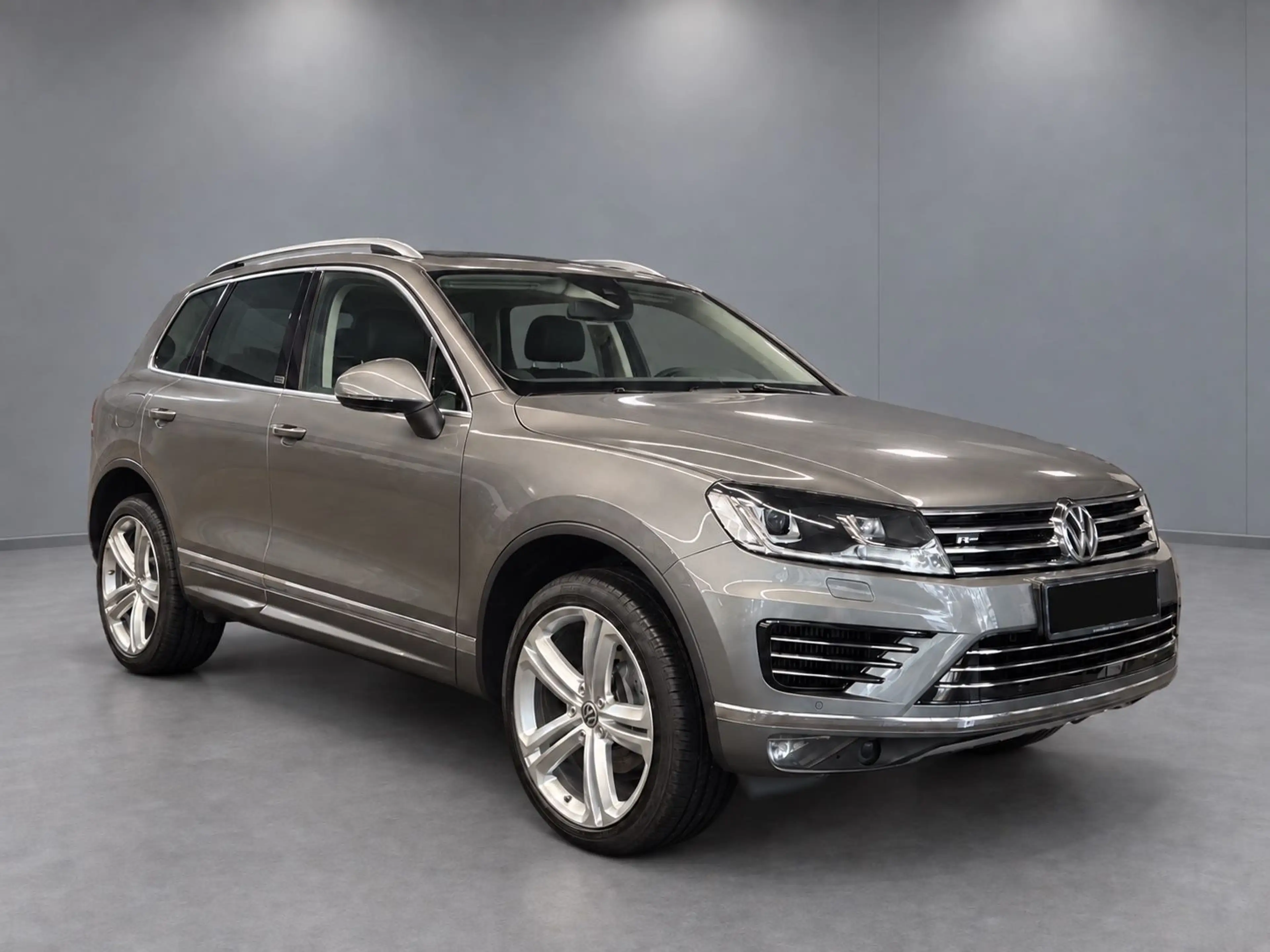 Volkswagen Touareg V6, Executiv, R-Line, Panorama, Luft — photo 8