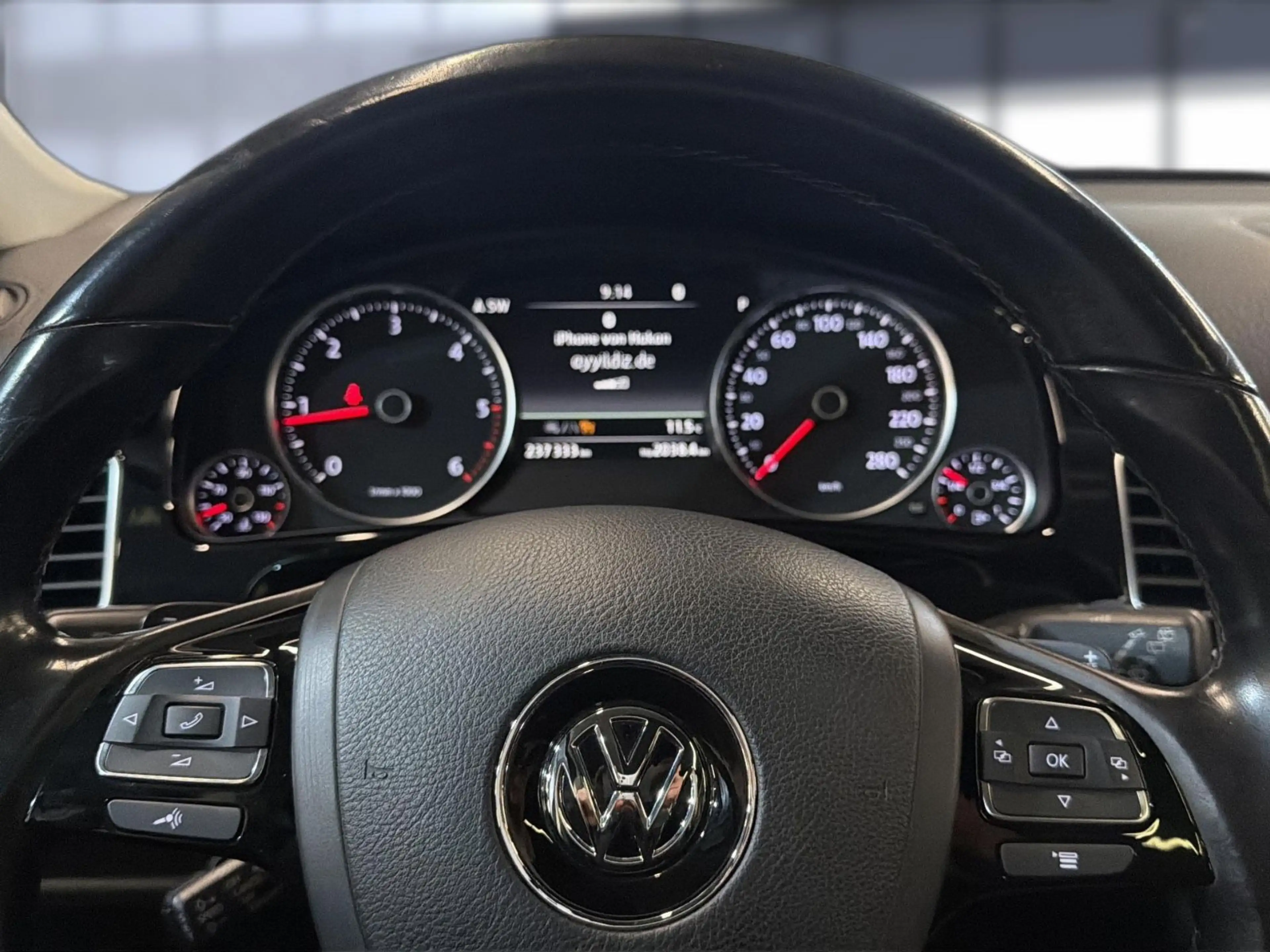 Volkswagen Touareg V6, Executiv, R-Line, Panorama, Luft — photo 13