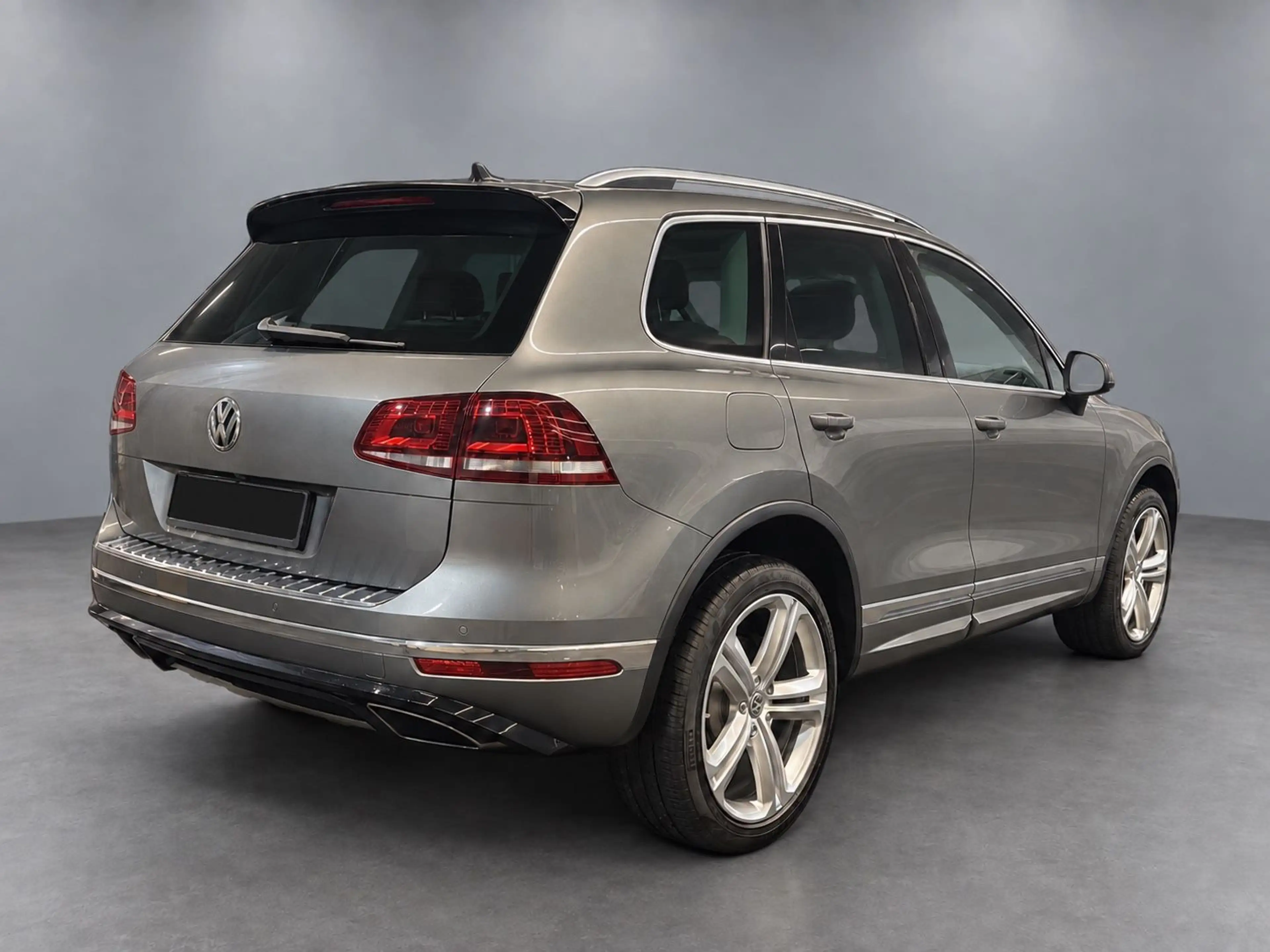 Volkswagen Touareg V6, Executiv, R-Line, Panorama, Luft — photo 6