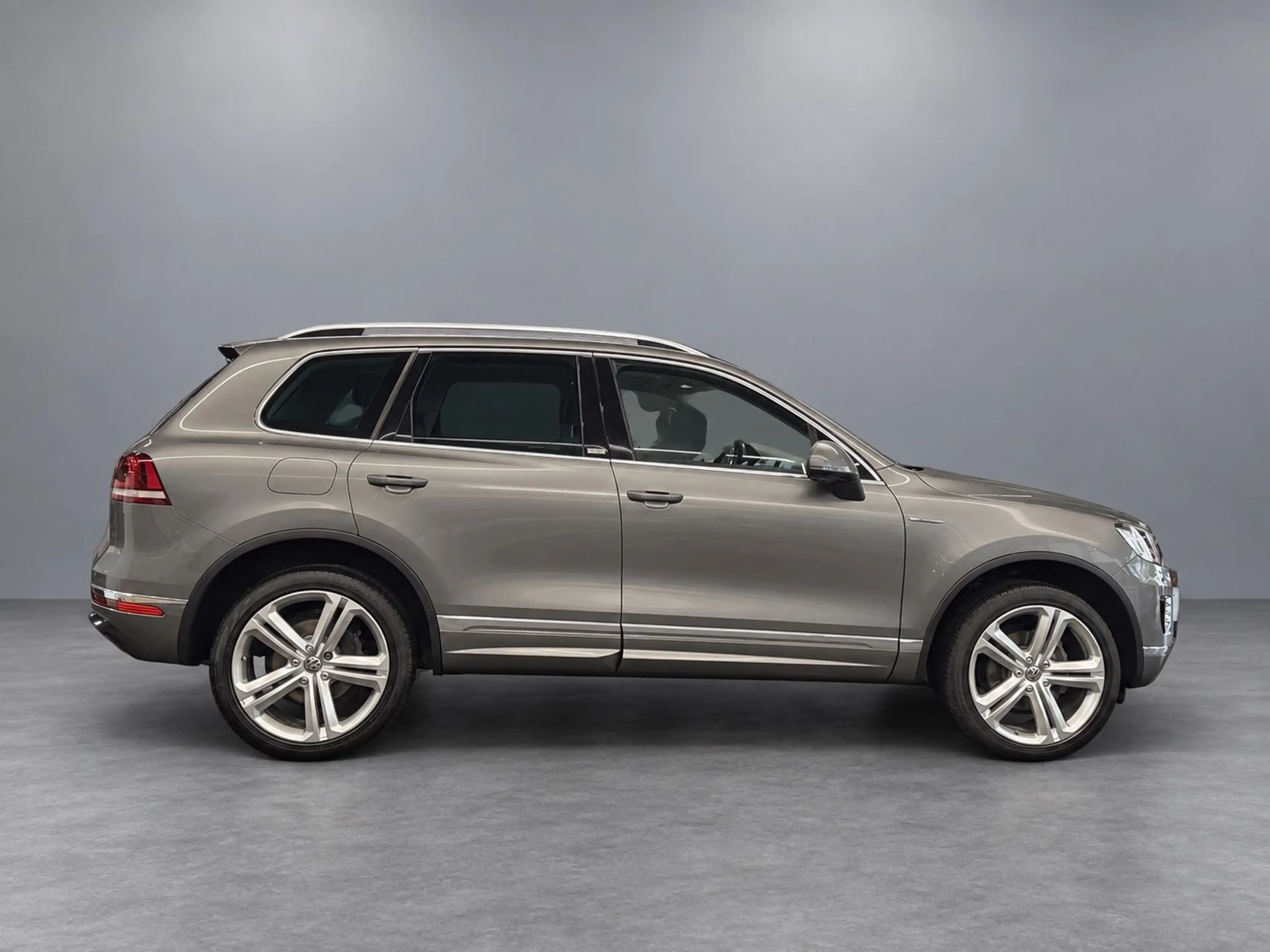 Volkswagen Touareg V6, Executiv, R-Line, Panorama, Luft — photo 7