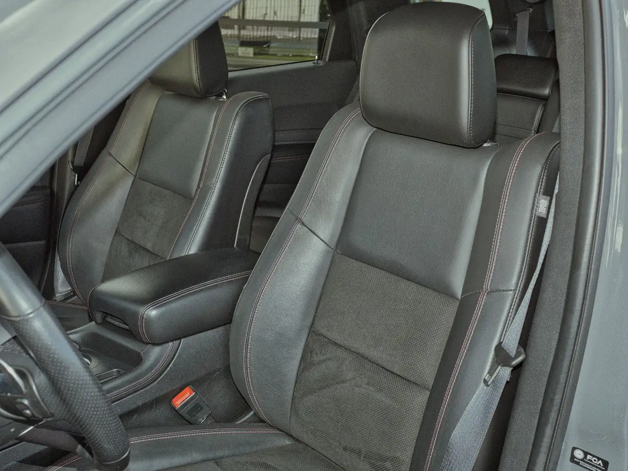 Dodge Durango 2022 — фото 13