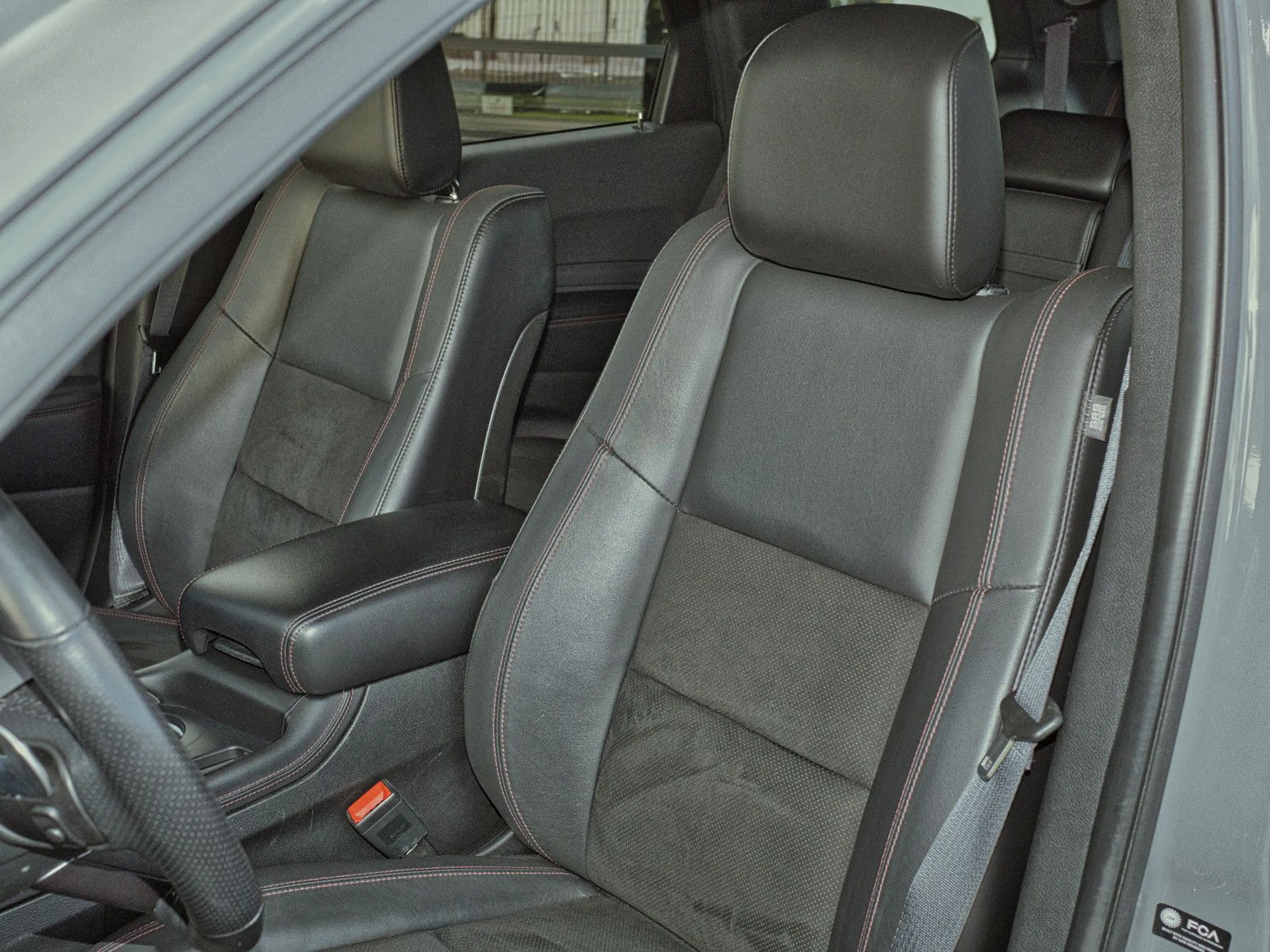 Dodge Durango RT AWD LPG unfallfrei! — photo 13