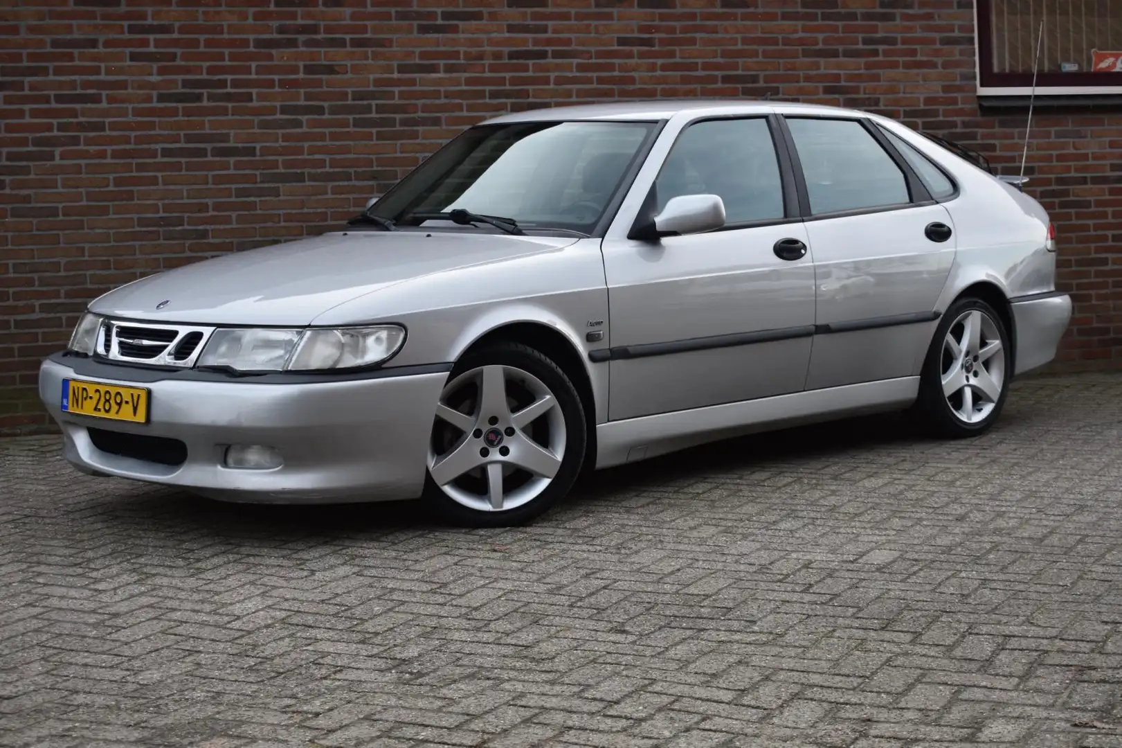 Saab 9-3 2.0 Turbo Aero '02 Leder Clima Inruil mogelijk Grau - 1
