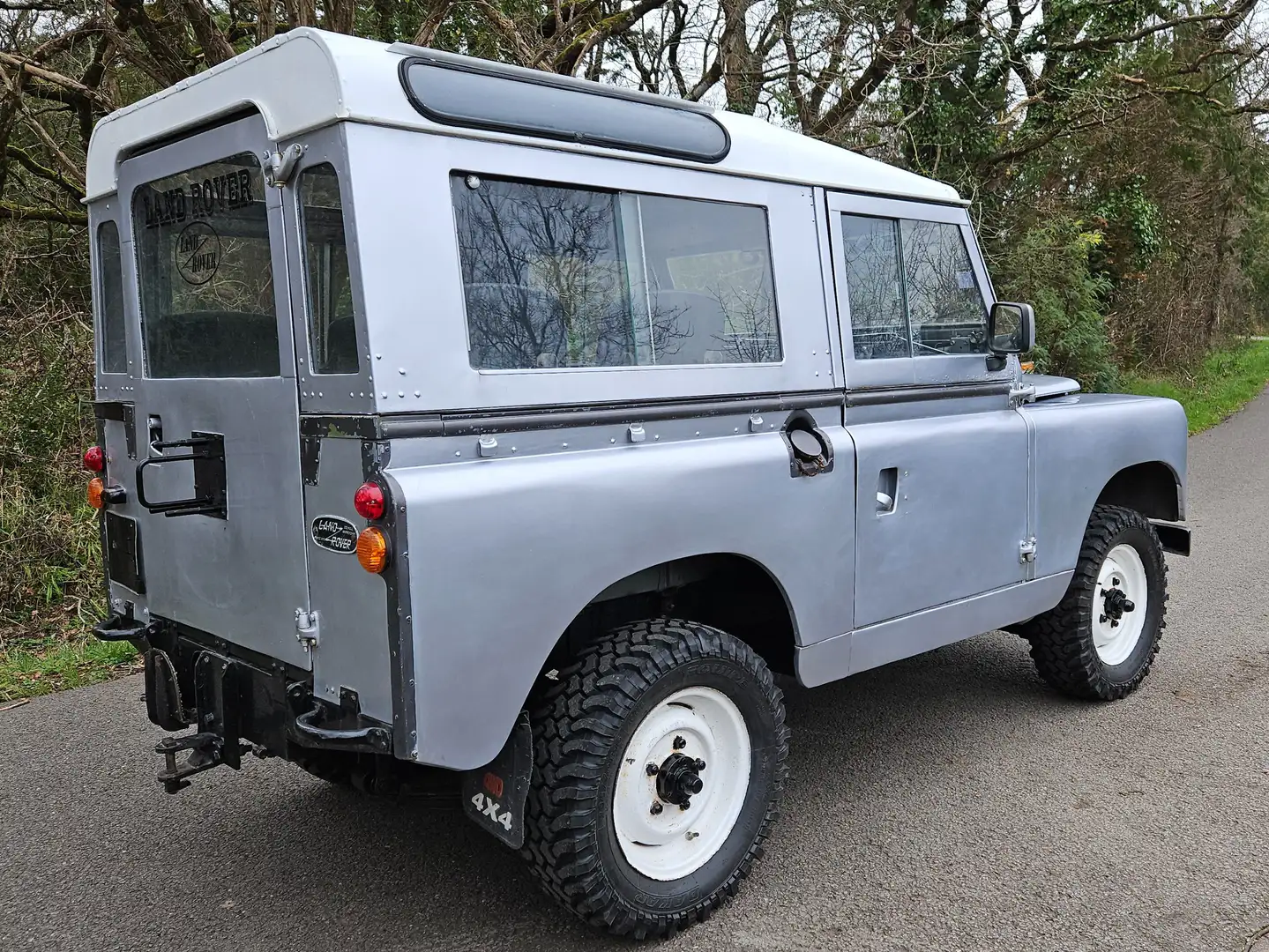 Land Rover Series 88 Argent - 2