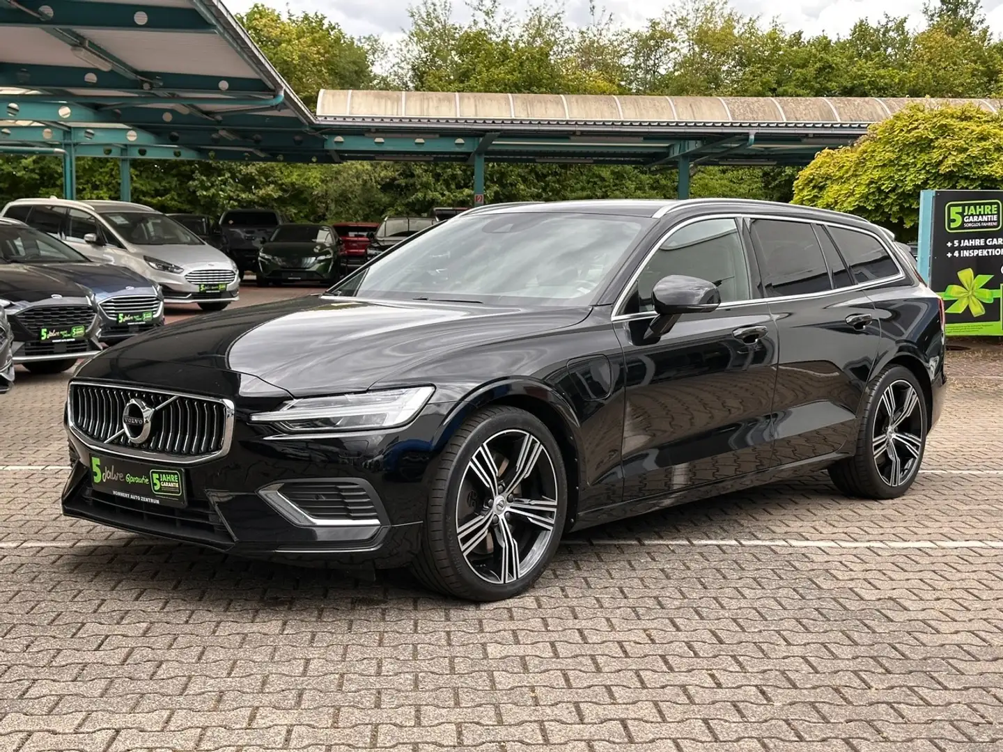 Volvo V60 T8 AWD Inscription *Kamera*ACC*Navi*Sitzh.*LM Noir - 2