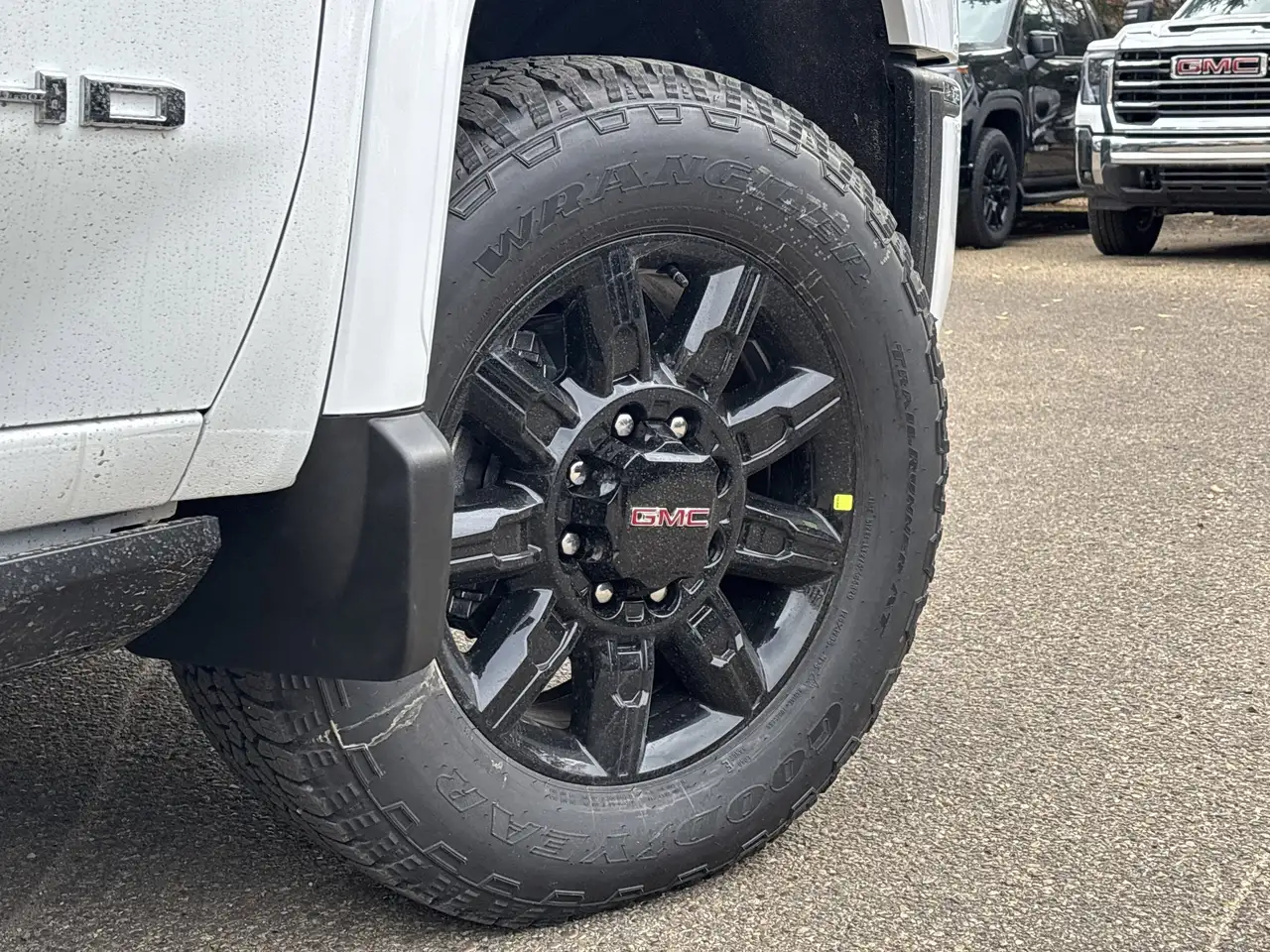 GMC Sierra 3500HD снимка GMC Sierra 3500HD