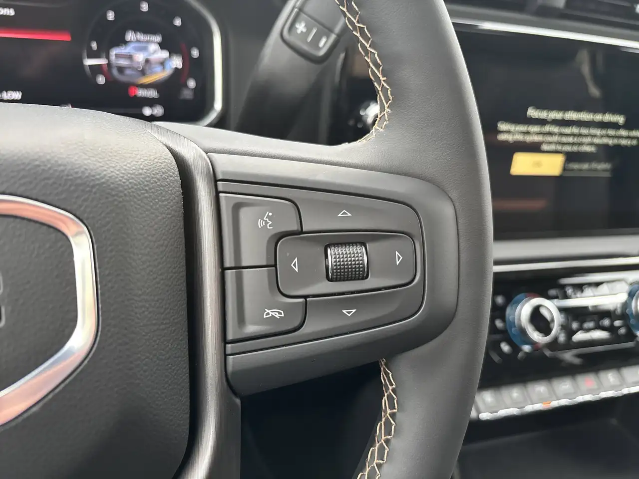GMC Sierra 3500HD снимка GMC Sierra 3500HD