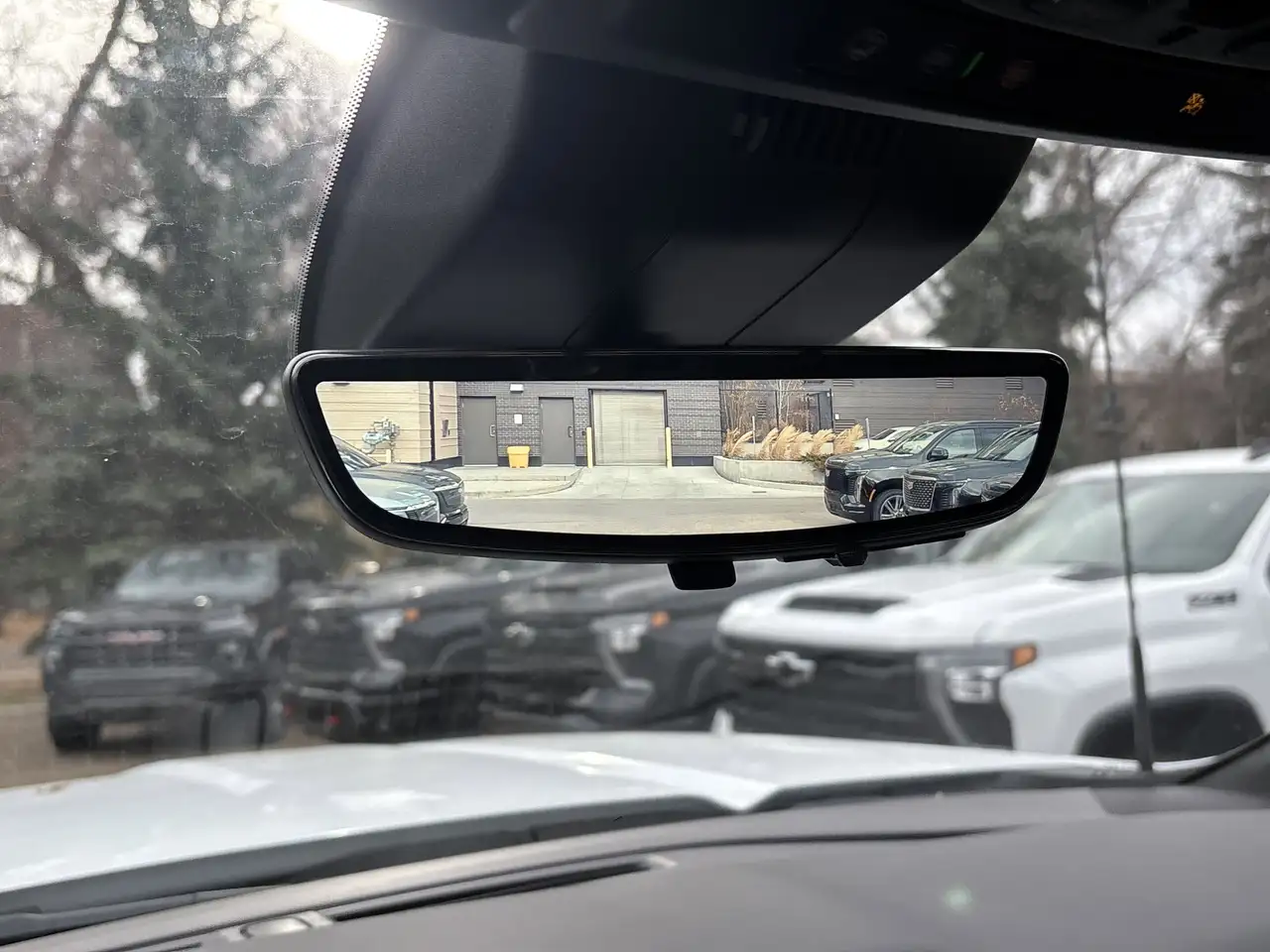 GMC Sierra 3500HD снимка GMC Sierra 3500HD